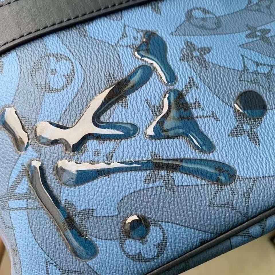 LV Keepall Bandoulière 35 Abyss Blue Monogram Aquagarden / LV Travel Bag เกรดท็อปออริจินอล มีความละเอียดของเนื้องานมากที่สุด ปราณีตตรงปกทุกใบ ใช้สลับของแท้ได้ ใช้งานต่างประเทศได้ เข้าออกผ่านทุก ตม. สุดยอดเดอะเบสท์ไอเท็ม สวยหรู ผู้ดี หรูหรา ดูแพงมาแต่ไกล