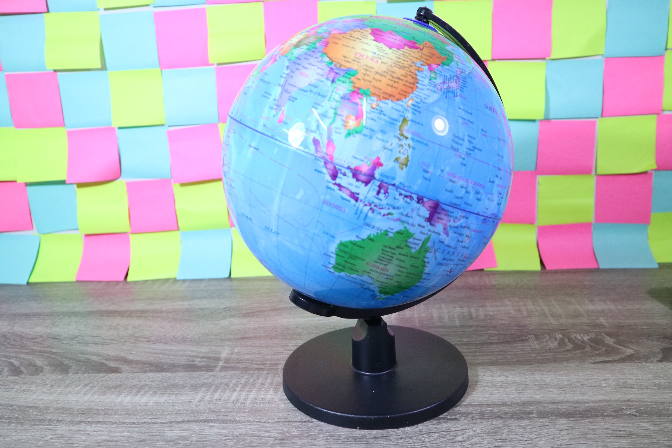 ลูกโลกขนาดเส้นผ้าศูนย์กลาง 25 Cm.