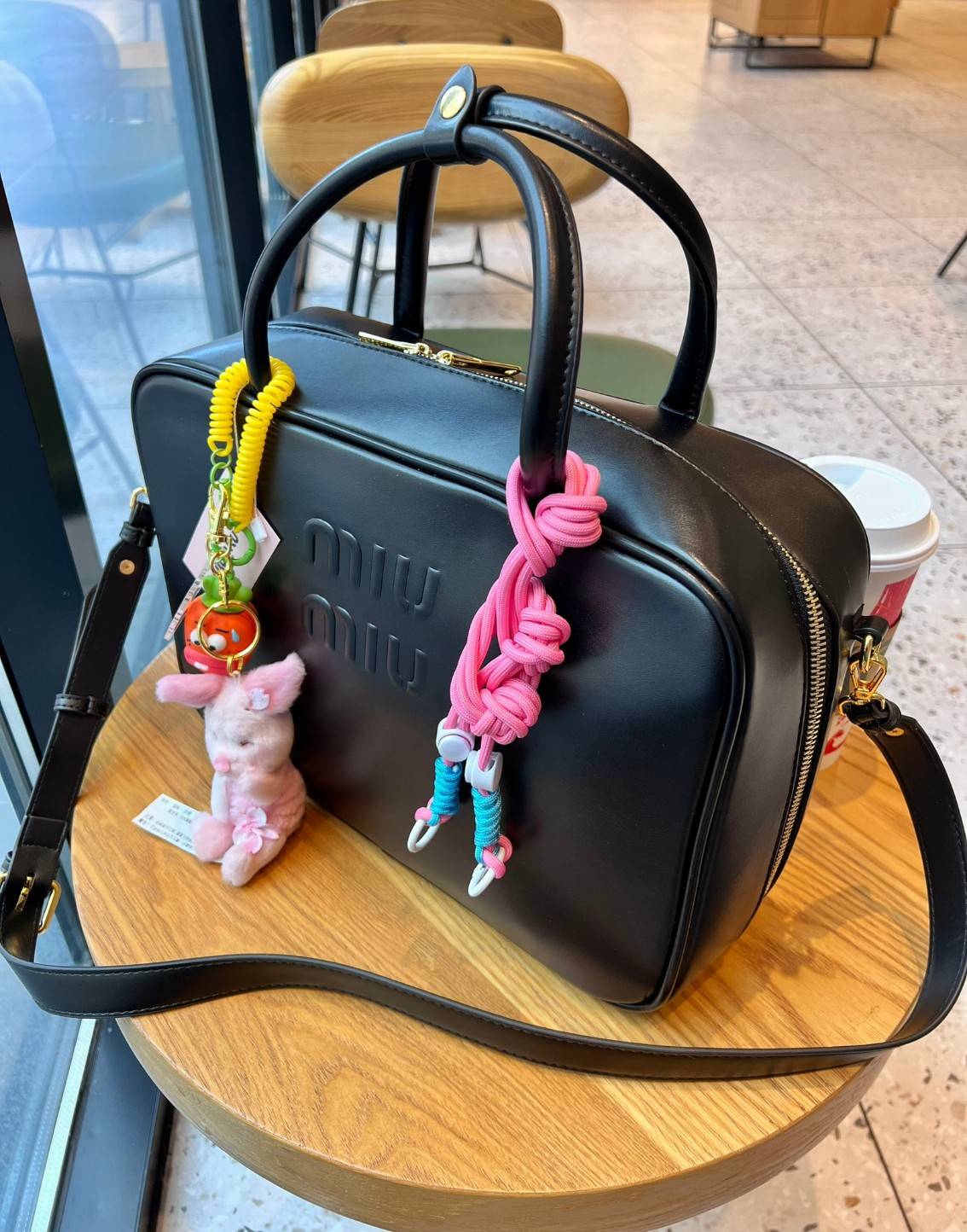 MIUMIU Leather top-handle bag / MIUMIU Boston Bag กระเป๋าถือสะพาย เกรดออริ 1:1 ใช้งานต่างประเทศได้