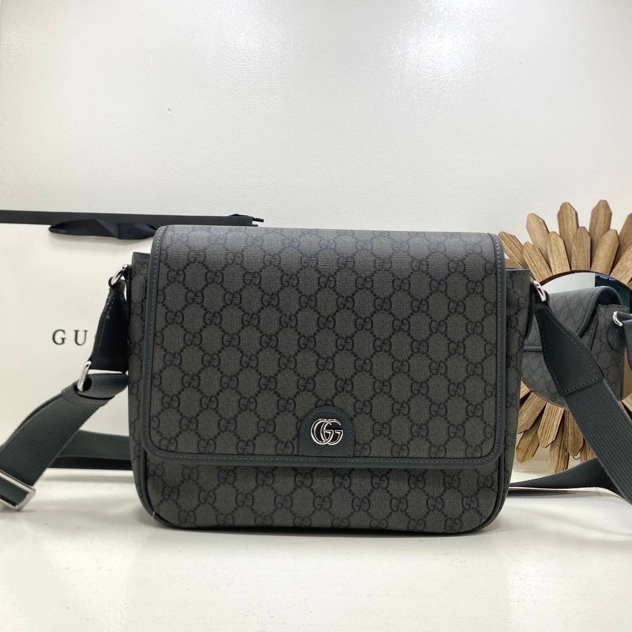 ORI หนังแท้ | GUCCI Ophidia medium messenger bag Gray กระเป๋าสะพายทรงแมสเซ็นเจอร์ Canvas GG Supreme เนื้อผ้าที่เหมาะสำหรับไลน์แอคเซสเซอรี่สำหรับผู้ชาย