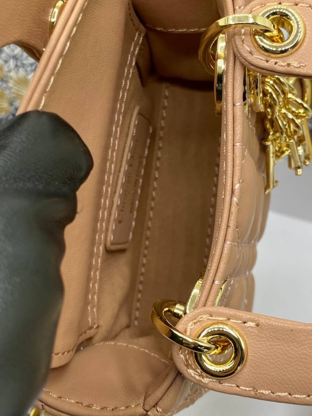 VIP 】หนังแท้ CHRISTIAN DIOR MICRO LADY DIOR BAG Cannage Lambskin