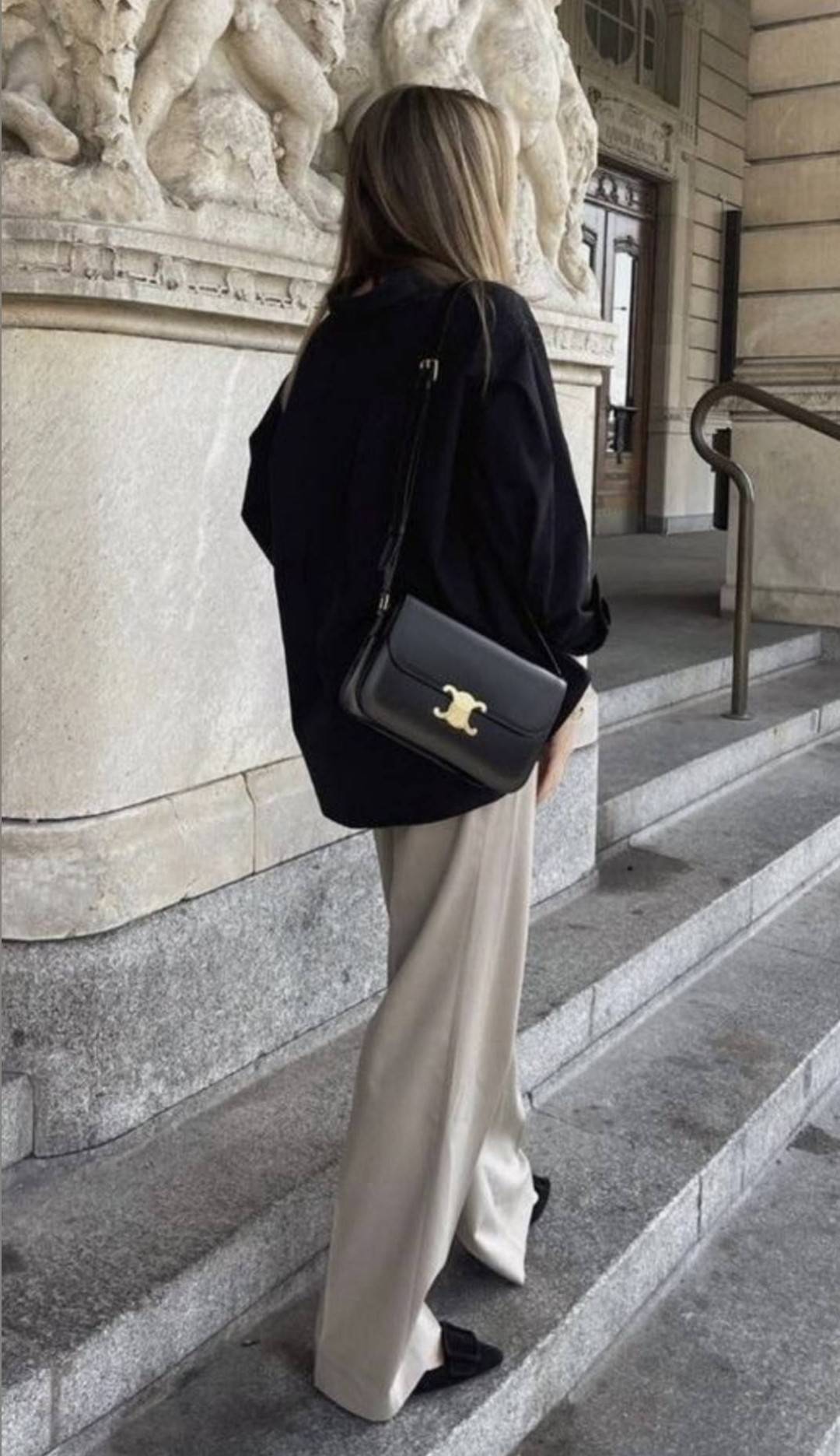 CELINE CLASSIQUE TRIOMPHE BAG IN SHINY CALFSKIN ไอเท็มสุดคลาสสิค ที่ขาดไม่ได้ กระเป๋าสะพายทรงสวยคลาสสิค แฝงความผู้ดี ที่ใช้ได้ทั้งชายหญิง วัสดุหนังคุณภาพดี