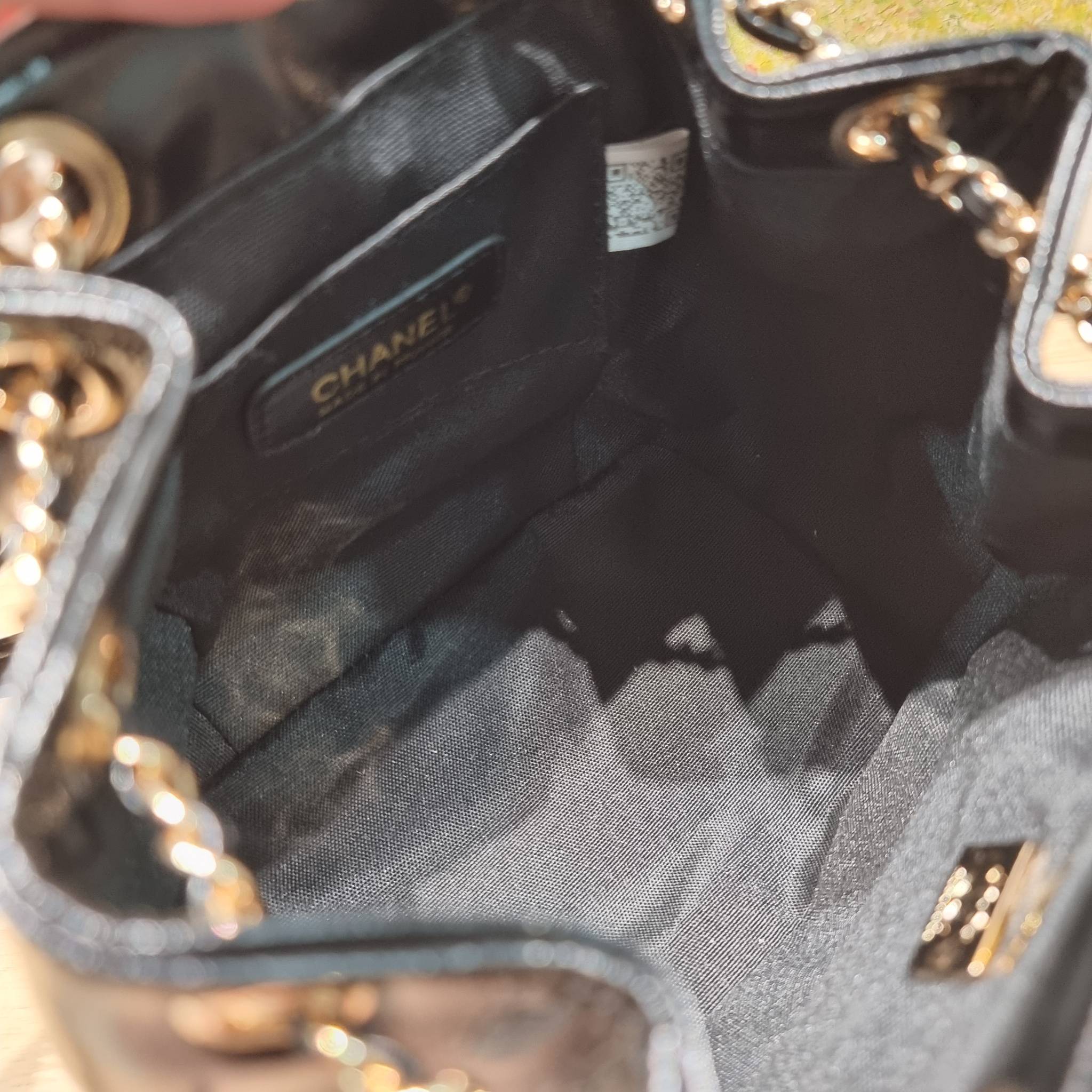 Chanel mini duma backpack กระเป๋าเป้ ไซส์มินิ สุดฮอต น่ารักน่าใช้สุดๆ ไอเท็มยอดฮิต รูปทรงทันสมัย ดีเทลความสวยมากมาย ทั้งสายรูดเก็บปาดกระเป๋า หรือจะช่องเปิดด้านหน้า ก็ดูหรูไปหมด ภายในโล่งกว้าง ใส่ของสำคัญได้