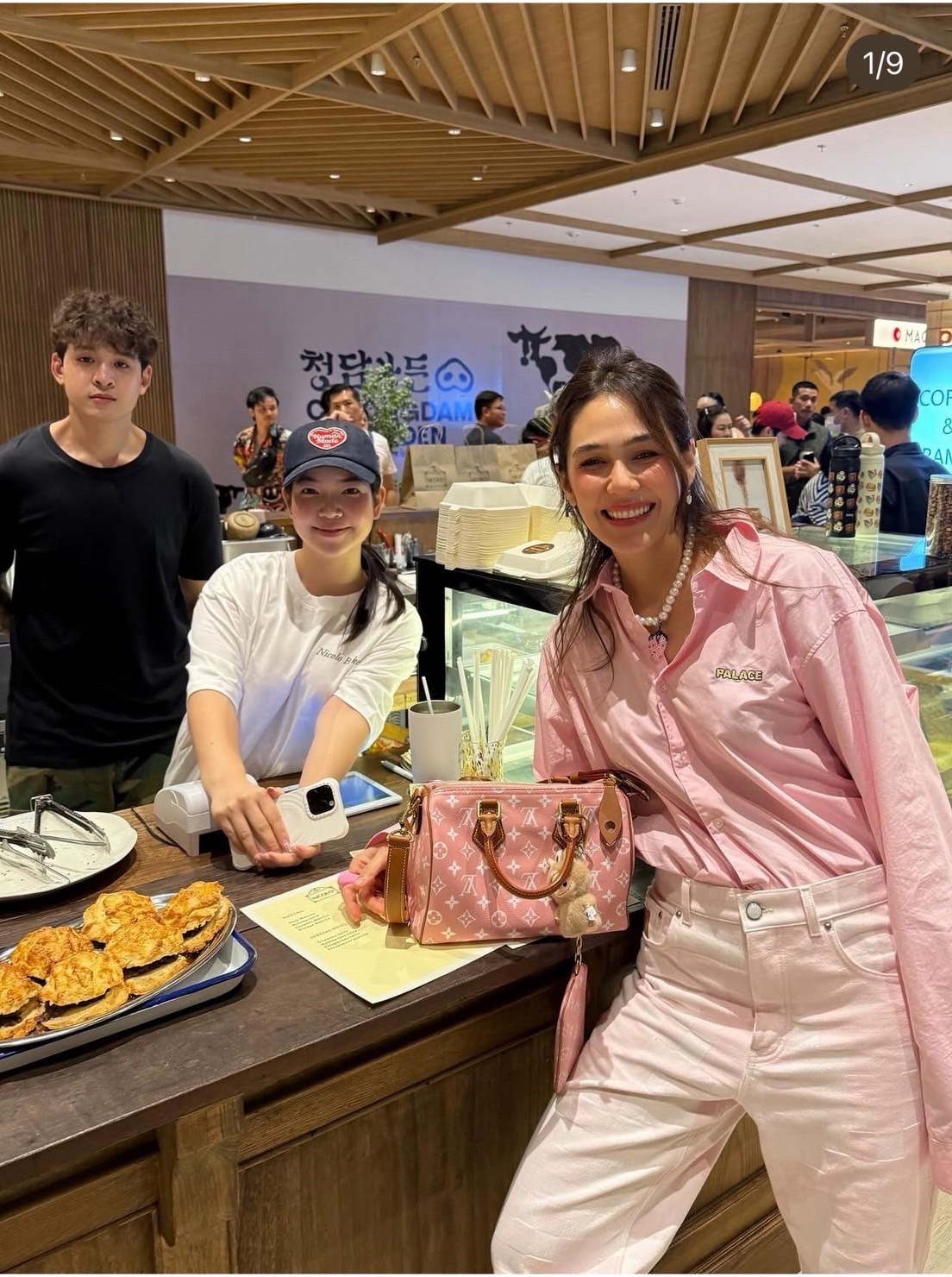 ORI หนังแท้ | LV Speedy P9 Bandoulière 25 Bag กระเป๋าสะพายทรงหมอนสปีดี้ คอลใหม่ล่าสุดหรูหราโดดเด่น รูปทรงใช้งานง่ายสวยตลอดกาล ใช้ได้กับทุกลุค ทุกโอกาส ภายในโล่งกว้างมาก ใส่ของสำคัญได้ครบแน่นอนจ้า