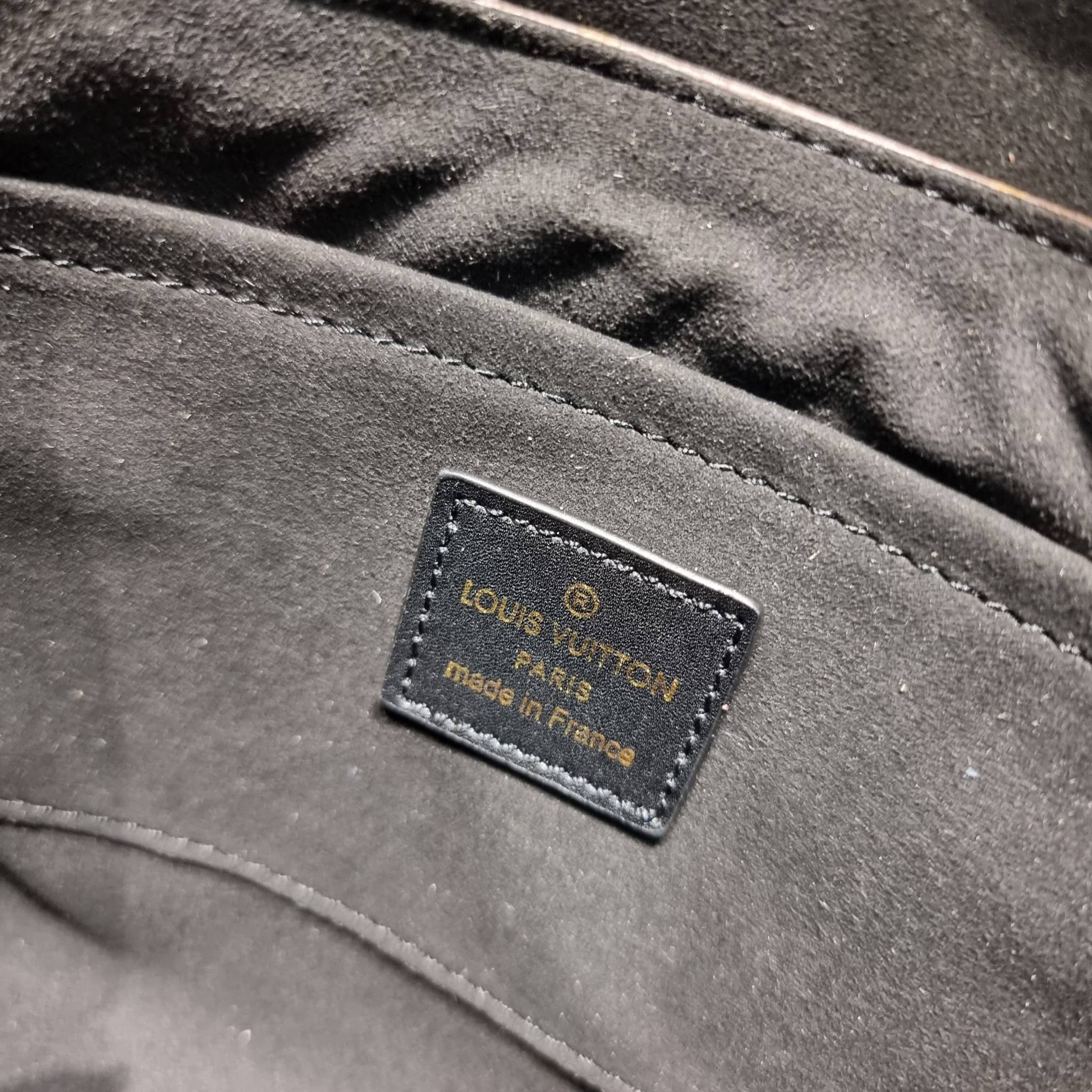 LV LOCKY BB MONOGRAM กระเป๋าสะพายข้าง ดีไซน์หรู ใหม่ล่าสุด สวยถึงบ้านได้ก่อนใคร มีใช้เลิศๆทันปีใหม่แน่นอน คุ้มที่สุด