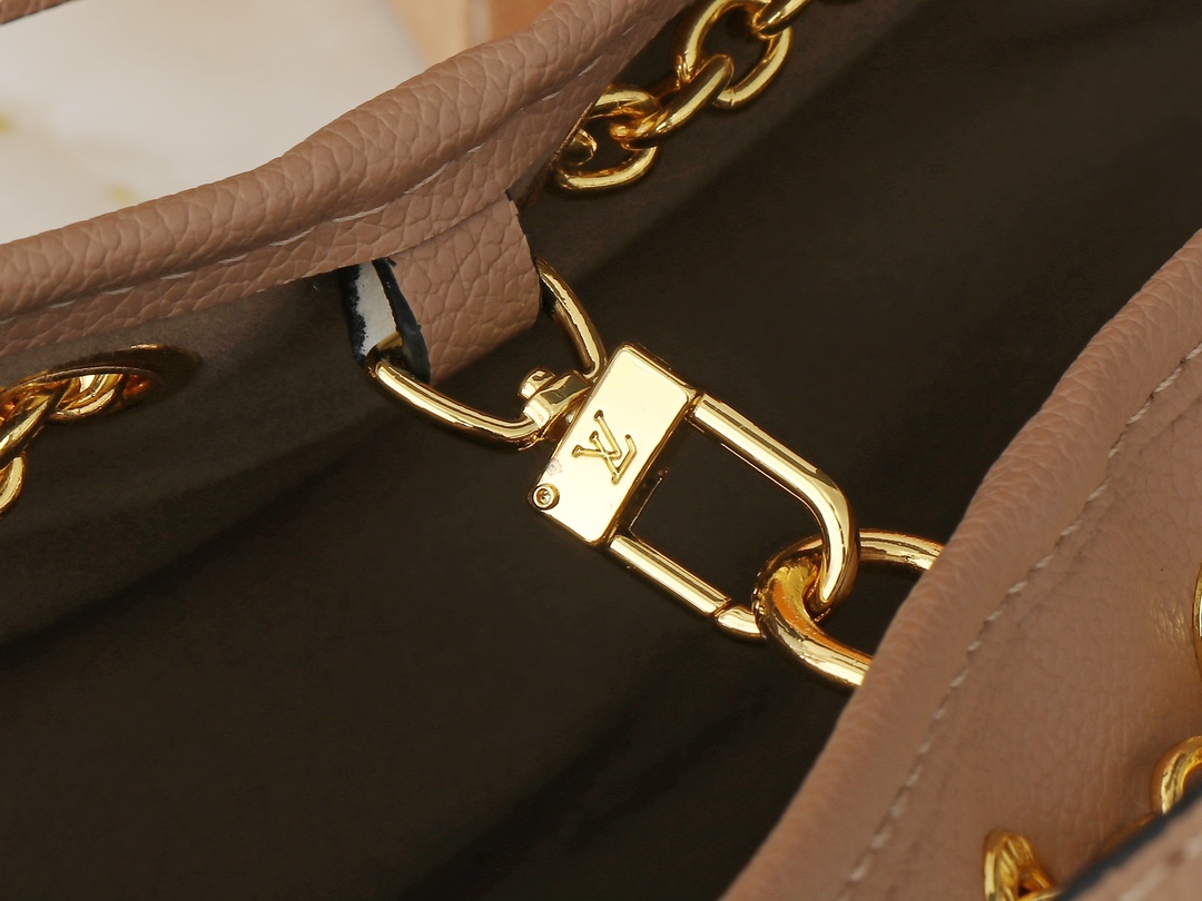 LV Bundle Monogram Empreinte Bag / LV Bella Bucket Bag กระเป๋าสะพายทรงบัคเก็ตรุ่นใหม่ ตกแต่งอะไหล่สีทองหรูหรา