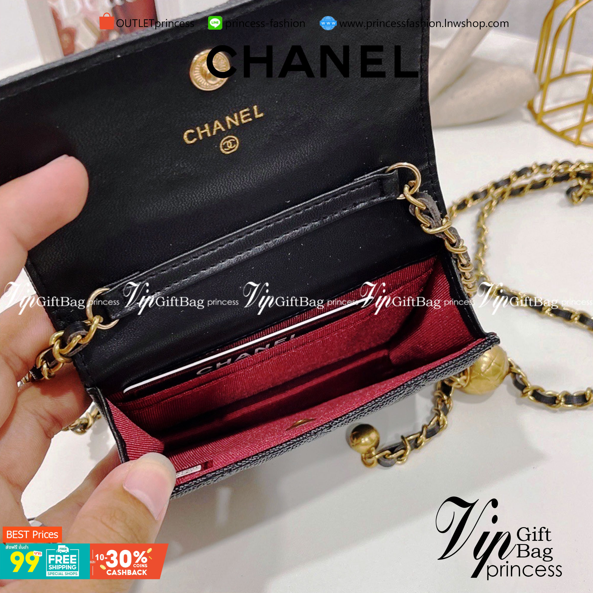 VIP 】CHANEL BLACK CAVIAR WALLET MINI BAG VIP GIFT WITH PURCHAS-GWP รุ่นยอดนิยมไอเท็มฮิตวัสดุหนังคาเวียร์สวยคลาสสิคเปิดปิดด้วยฝาปิดกระดุมด้านหน้ามีโลโก้แบรนด์อะไหล่ทองสวยหรูดูดีมาพร้อมสายโซ่ทองร้อยหนังจะสะพายไหล่ หรือ Crossbody ก็ดูดี ภายในมีโลโก้และช่องแบ