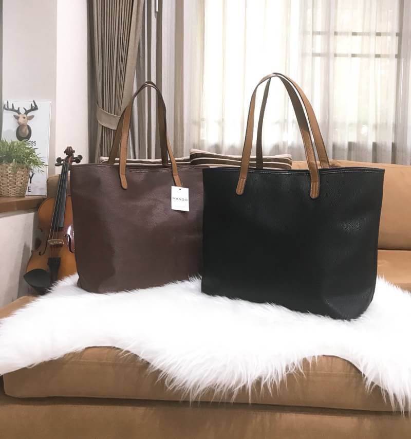 MANGO LARGE SHOPPING BAG กระเป๋าสะพายใบใหญ่น้ำหนักเบาวัสดุหนังแกะสังเคราะห์ขึ้นลายสวยน่าใช้โดดเด่นที่สามารถปรับใช้ได้2ทรงไม่จำเจอเปิด-ปิดด้วยแถบคาดกระดุม ภายในกว้างและจุสุดๆ สามารถใส่เอกสาร A4 หนังสือ ipad เสื้อผ้า รองเท้าได้ ภายในมีช่องซิปและโลโก้หนัง หู