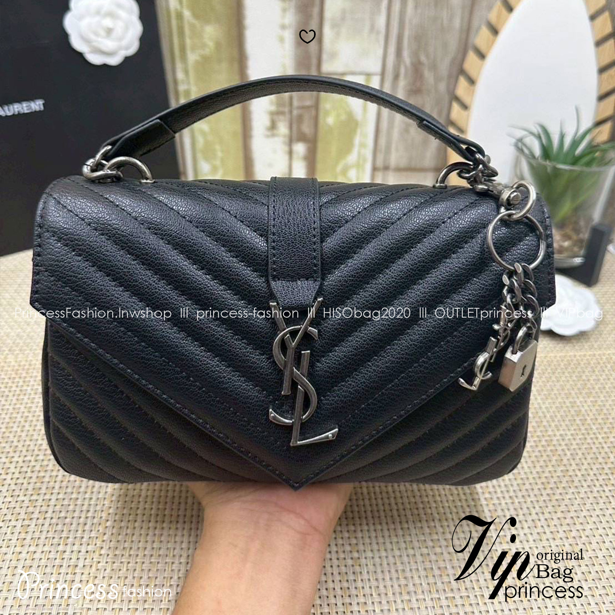 ORI หนังแท้ | YSL COLLEGE MEDIUM IN QUILTED LEATHER 25cm กระเป๋าสะพายทรงสวยสุดหรู ดูติดแกลมสุดๆ โดดเด่นด้วยโลโก้ด้านหน้า เพิ่มดีเทลความผู้ดี ไม่เคยผิดหวังจริงๆ!!