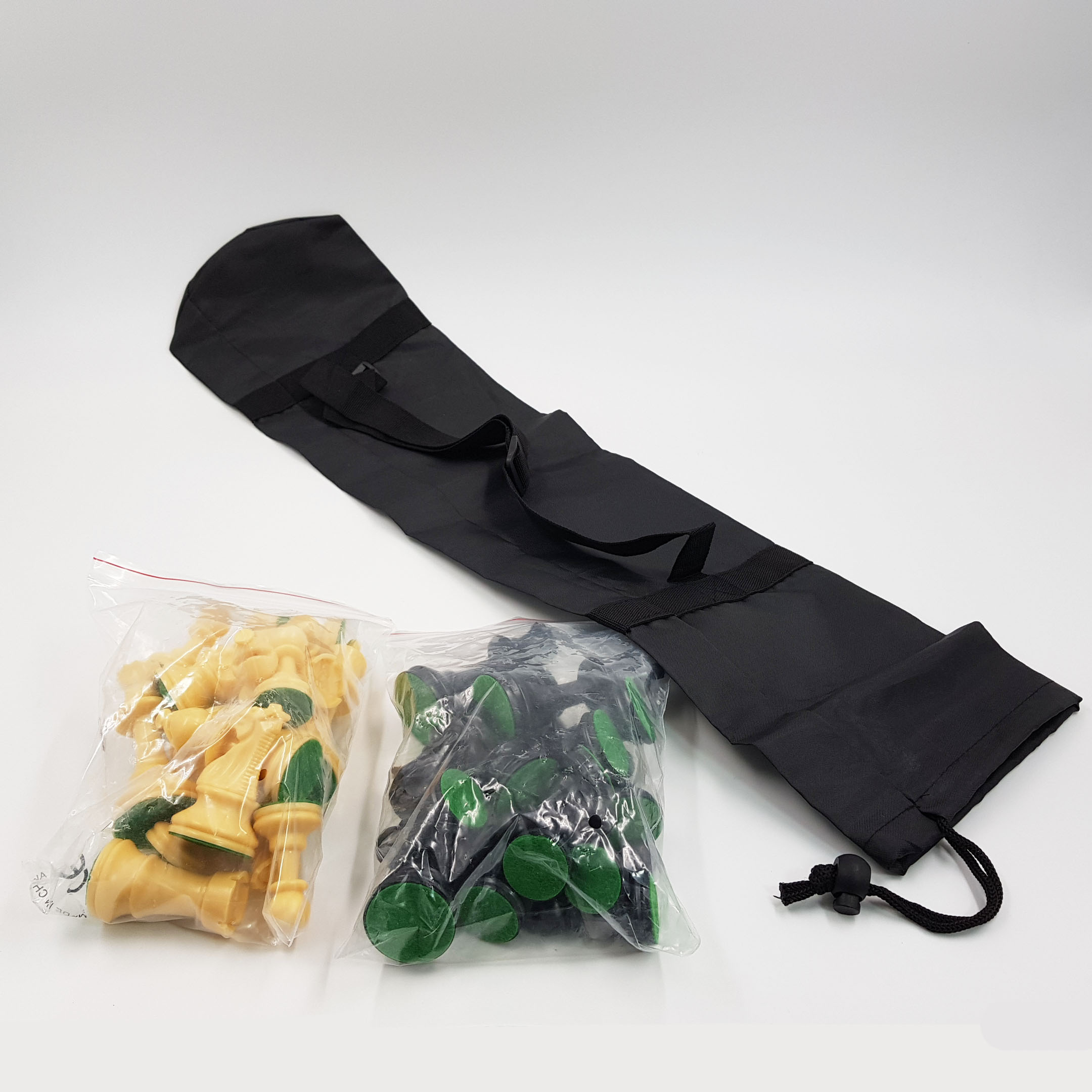 ชุดหมากรุกสากลเรซิ่นตัวหมากสีครีมตัวเบาและกระดานผ้ายางพร้อมถุงผ้าย่ามพกพา