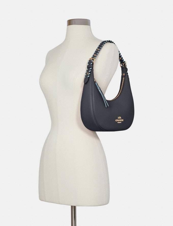 COACH BAILEY HOBO WITH WHIPSTITCH ((C4108//C1322)) พร้อมส่งที่ไทย!! สวยจริงไม่จกตาแน่นอนค่าา กระเป๋าทรงโค้ง ใช้แบบหิ้วหรือคล้องไหล่ก็ดูดี ใช้วัสดุหนังแท้ชั้นดี หนังสวยมากๆค่ะ ด้านหน้าใช้อะไหล่แบรนด์ตัวใหญ่ หรู ดูสะดุดตามีเดียว