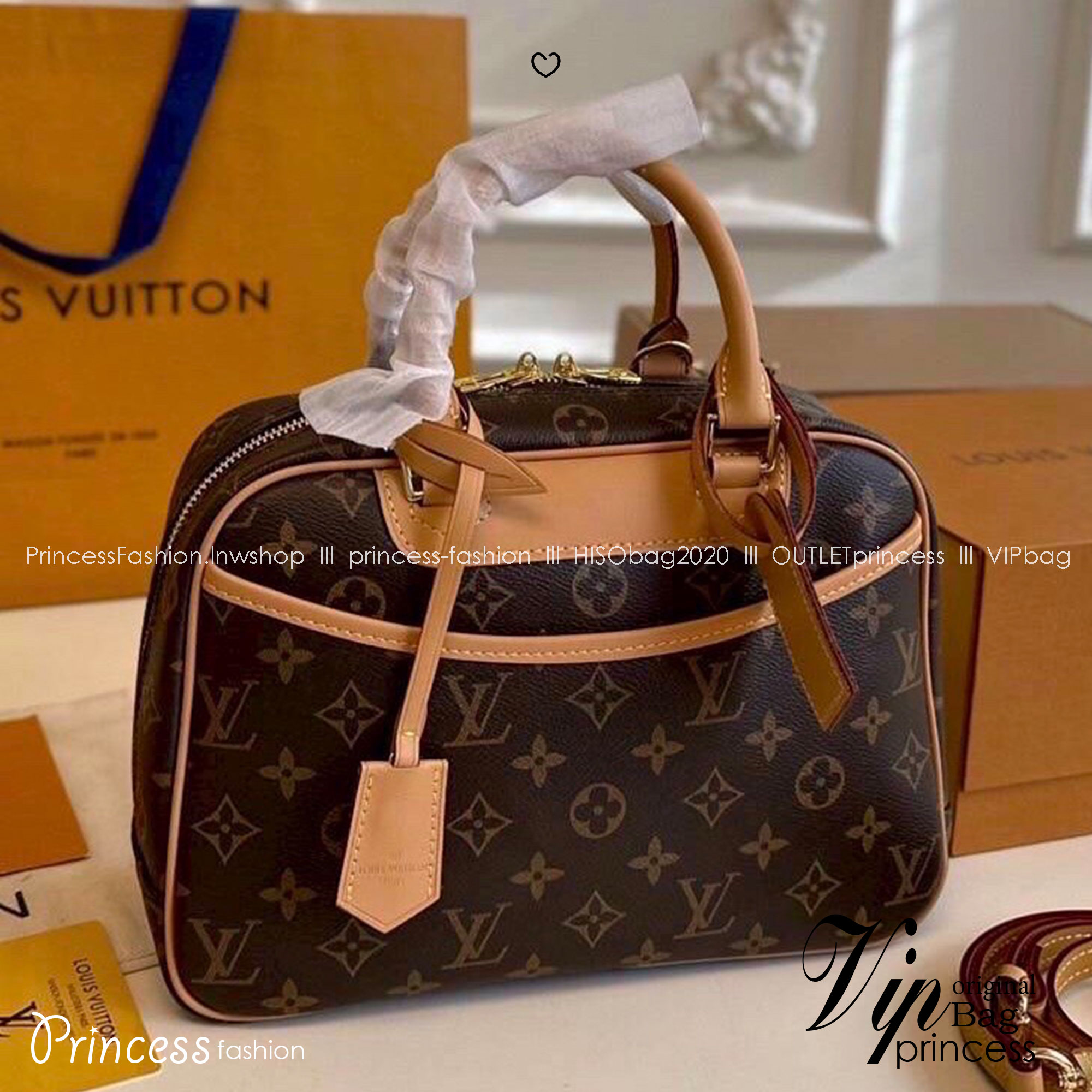 LV Monogram Trouville Handbag กระเป๋าสะพายดีไซน์คลาสสิควินเทจ รูปทรงใช้งานง่ายสะดวกคล่องตัว เรียบง่าย หรู ดูผู้ดี ปากกระเป๋ามีซิปเปิดปิด ภายในโล่งกว้าง พร้อมเสิร์ฟให้ในราคาน่ารักๆ ของมันต้องมีแบบนี้ ก็ต้องตำได้แล้วน้าอย่าช้า อย่าพลาด!!