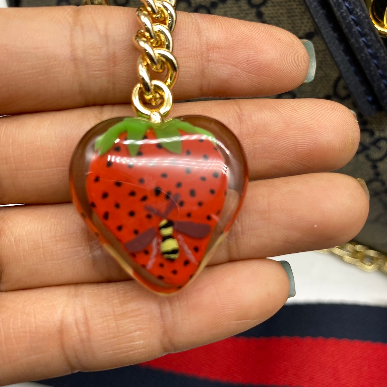 GUCCI Ophidia small handbag strawberry เกรดออริจินอล งานสวยตรงปก ภาพถ่ายจากงานขายจริง ใช้งานต่างประเทศได้