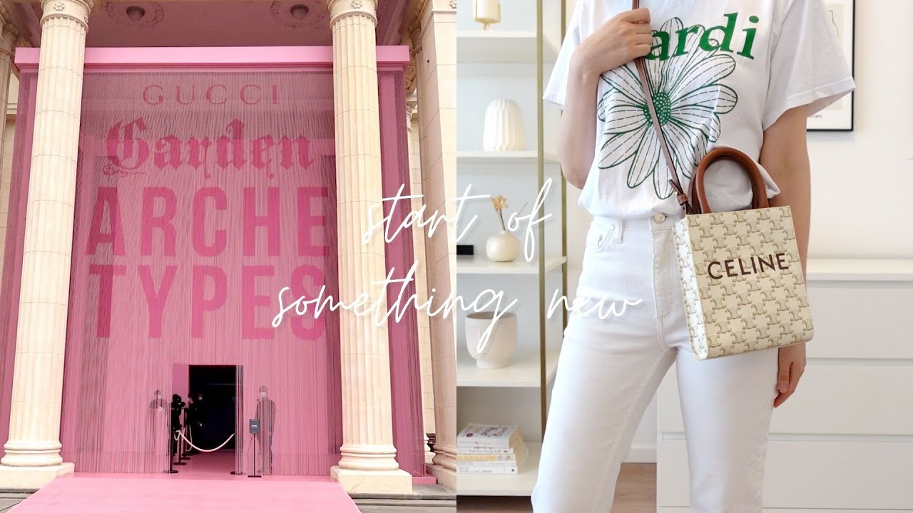 CELINE MINI VERTICAL CABAS IN TRIOMPHE CANVAS มีโลโก้ CELINE สกรีนอยู่ตรงกลาง ถือเป็นกระเป๋า Tote ที่ทำจากแคนวาสที่น่าสนใจมาก ๆ อีกรุ่นหนึ่ง และเป็นรุ่นที่ได้รับคำชื่นชมจากแฟชั่นกูรูทั้งหลายอีกด้วย หากใครที่อยากเป็นเจ้าของกระเป๋า Tote จาก CELINE สักใบ รุ่