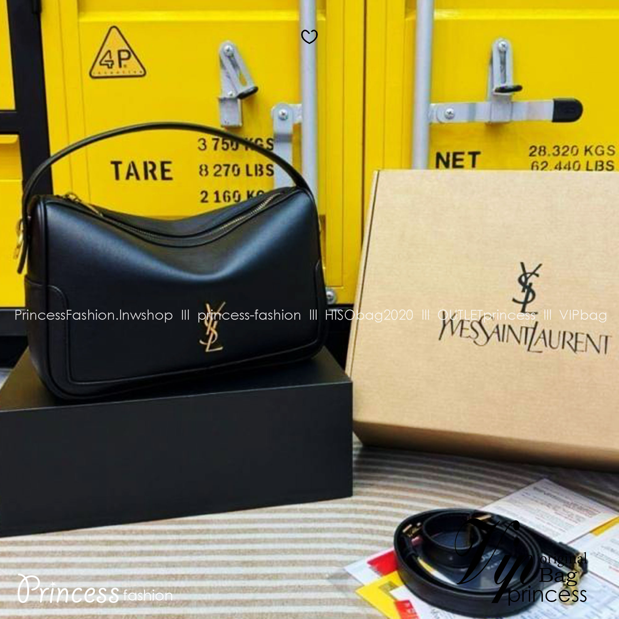 YSL Camera Supple Bag กระเป๋าสะพายทรงกล้องใบขนาดกลาง มีหูจับถนัดมือ งานหนังสวยเต็มใบ จุของได้เยอะ ดีไซส์เรียบหรูดูแพง ใบจริงสวยน่าใช้มากค่ะ