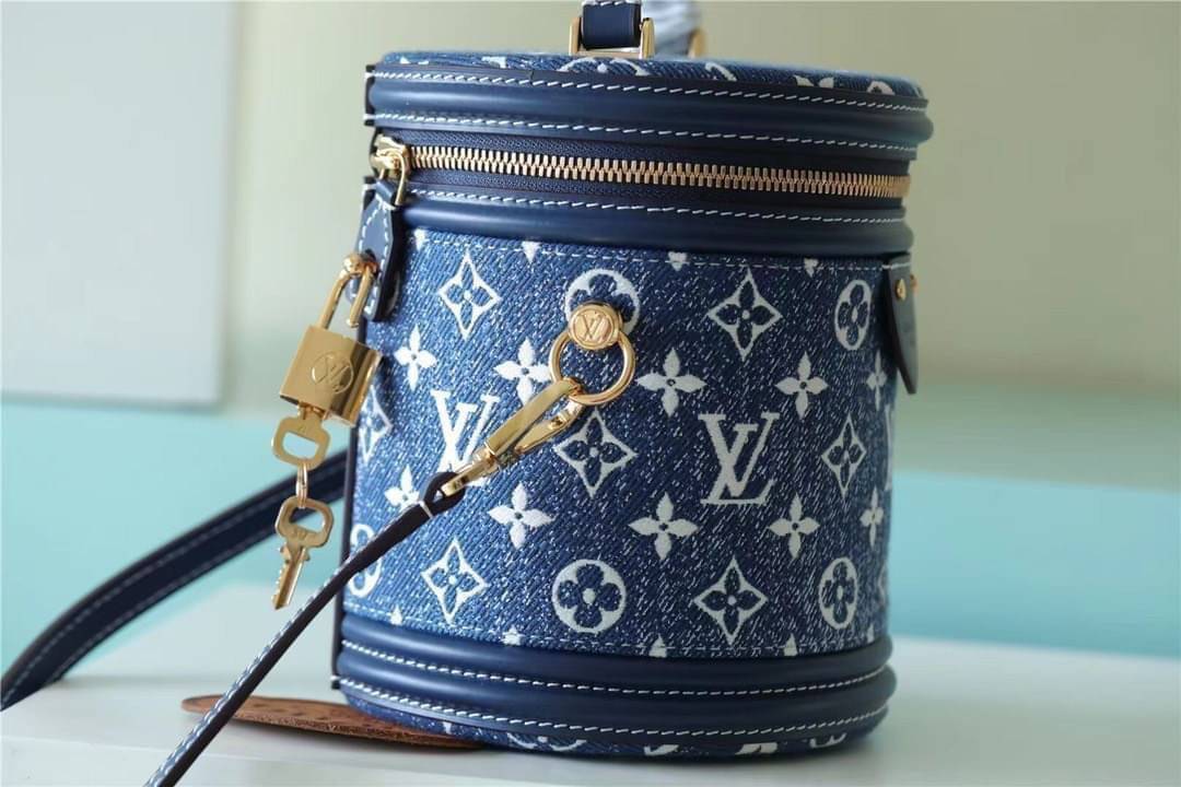 LV Cannes Navy Blue Denim Jacquard / LV Bucket Bag เกรดใช้งานสลับใบจริงได้ เทพออริจินอล เนื้องานสวยงาม หนังแท้ ภาพสินค้าถ่ายจากงานขายจริงใช้งานต่างประเทศได้