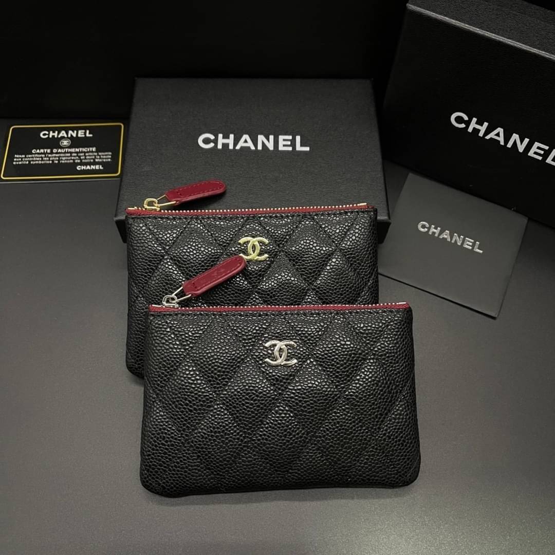 Chanel Classic Mini O-Case / Chanel Classic Mini Pouch กระเป๋าทรงพอชมินิ รุ่นฮิต คลาสสิกเป็นอมตะ ภายในตามรูป เกรดออริจินอล ภาพถ่ายจากงานขายจริง ใช้งานต่างประเทศได้