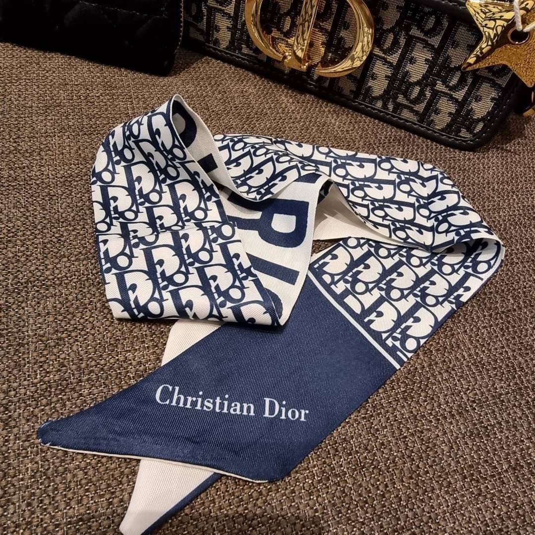 DIOR SET BAG / DIOR 30 Montaigne Bag / CD LIMITED EDITION GIFT BOX WITH GOLD STAR BOUTIQUE SET พร้อมเสิร์ฟครบชุด แรร์ไอเท็ม ที่ถูกรวมไว้ในหนึ่งเดียว กับ gift box limited จัดให้ทั้งกระเป๋าสะพายสุดหรู กระเป๋าสตางค์ใบสั้นรุ่นคลาสสิค ribbon เข้าเซ็ท และ gold 
