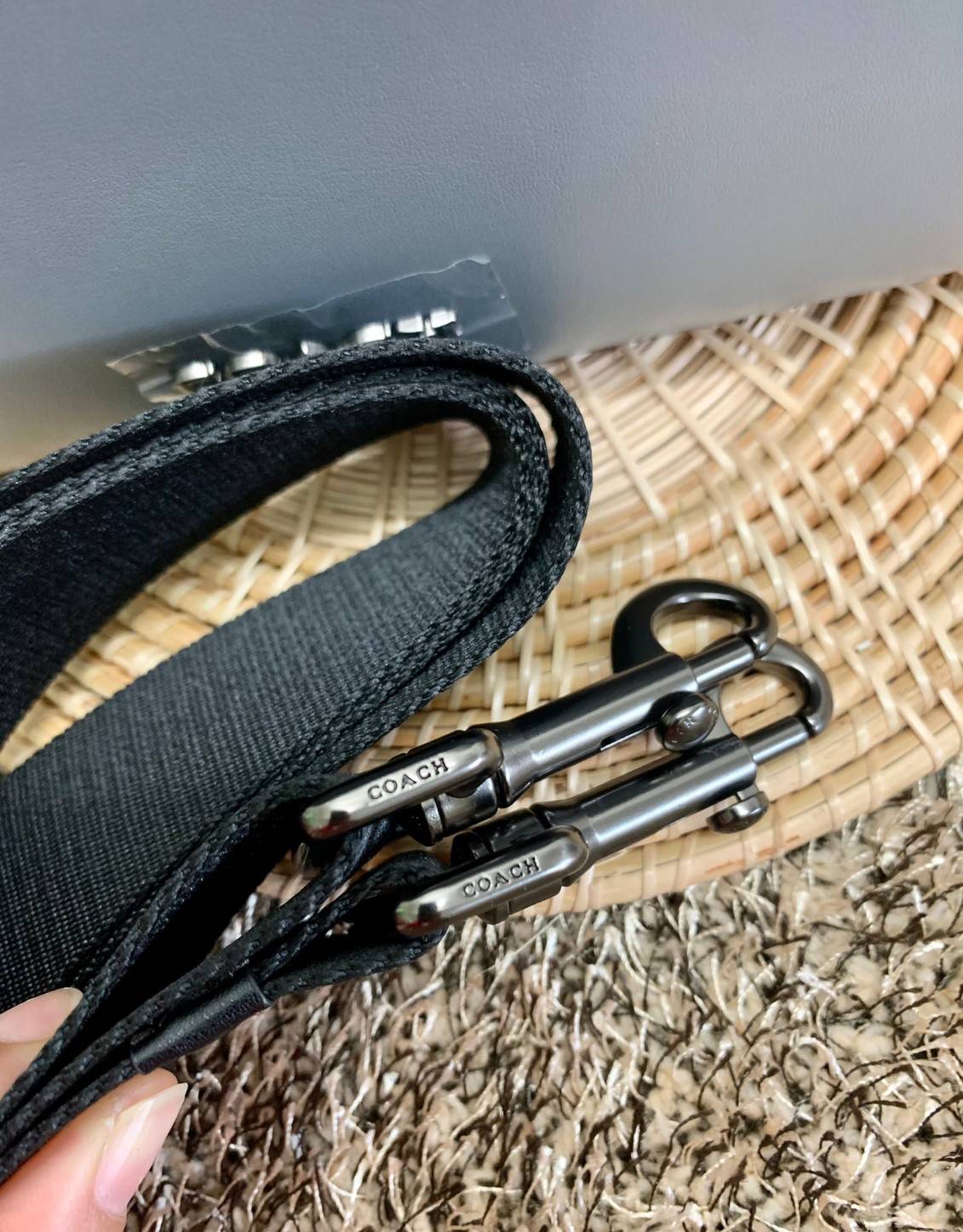 3สีเข้าใหม่งานคุณภาพอีกแล้วคับท่านน ทั้งสี ทั้งหนังสวยมากๆค่าา!! COACH GRAHAM CROSSBODY BAG ((39946)) พร้อมส่ง! กระเป๋าสะพายแบบครอสบอดี้ร์ ใช้ได้ทั้งชาย//หญิง หนังแท้อย่างดี เรียบหรูค่ะ ด้านหน้ามีช่องซิปซ่อนให้หนึ่งช่อง ช่องซิปหลักกว้าง ใส่ของจำเป็นได้ครบ