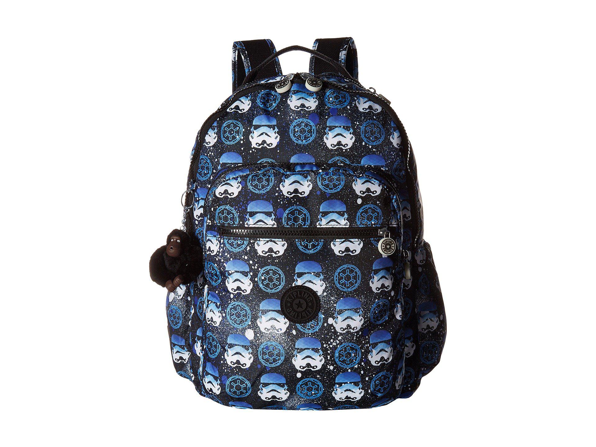 Kipling Seoul Go Star Wars Small Printed Backpack Limited edition กระเป๋าเป้ Collection Star wars สกรีนลาย star wars ทั้งภายนอก และภายใน ด้านหน้า มีช่องซิปด้านข้างมีช่องเล็กซ้ายขวา ภายในกว้างจุได้เยอะ แบ่งช่องเป็นสัดส่วน มาพร้อมพวงกุญแจลิง มบนี้จะใช้ไปเรี