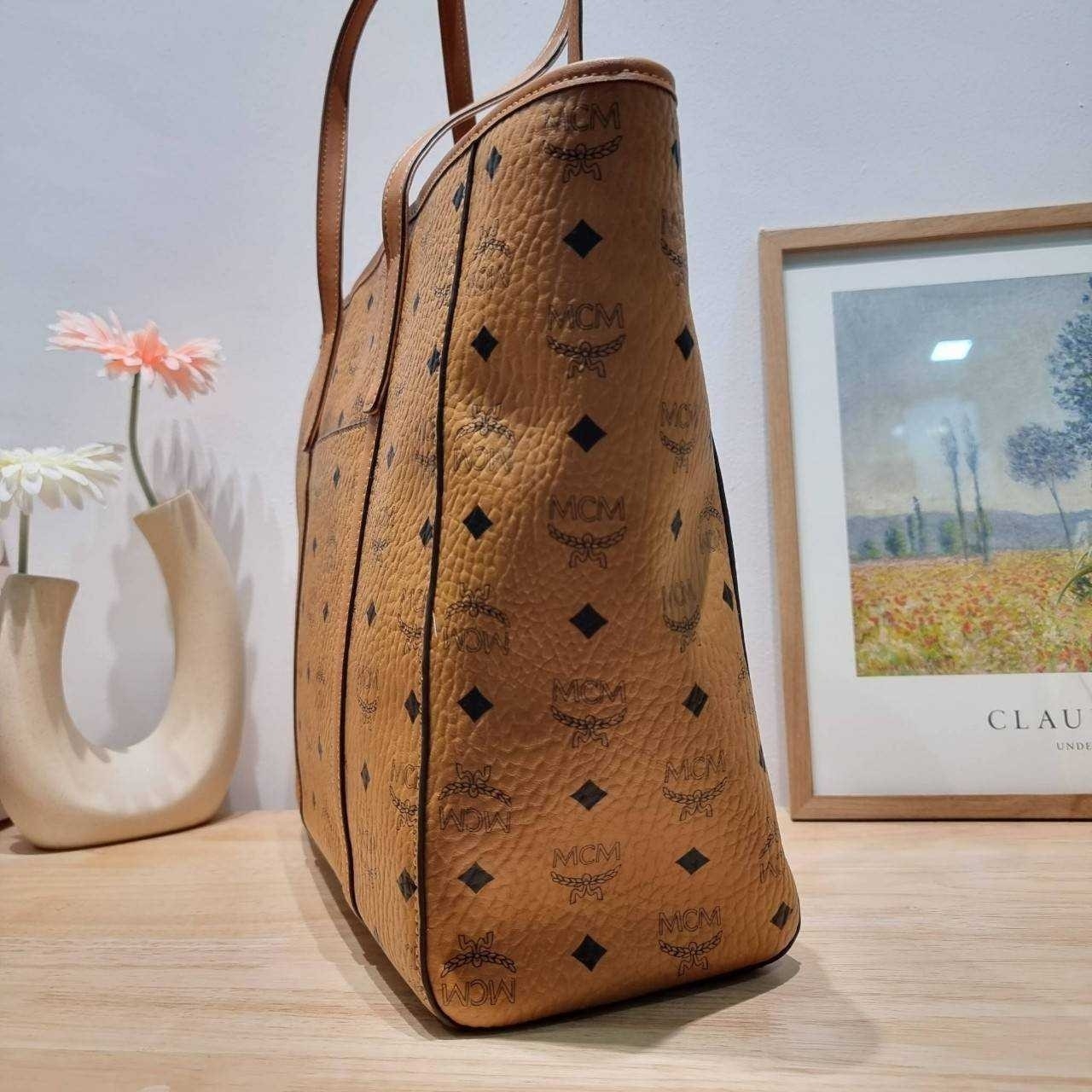 M.C.M MEDIUM TONI SHOPPER กระเป๋าทรงโท้ทใบใหญ่จุใจ เกรดท็อปออริ 1:1 สลับแท้ ใช้งานต่างประเทศได้