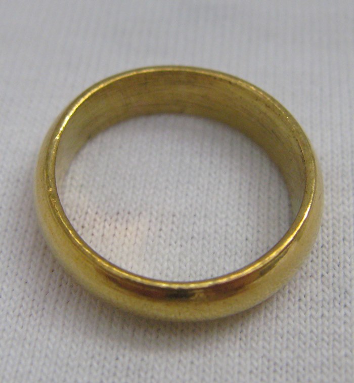 แหวนเกลี้ยงทองเหลืองเบอร์6ค่ะ