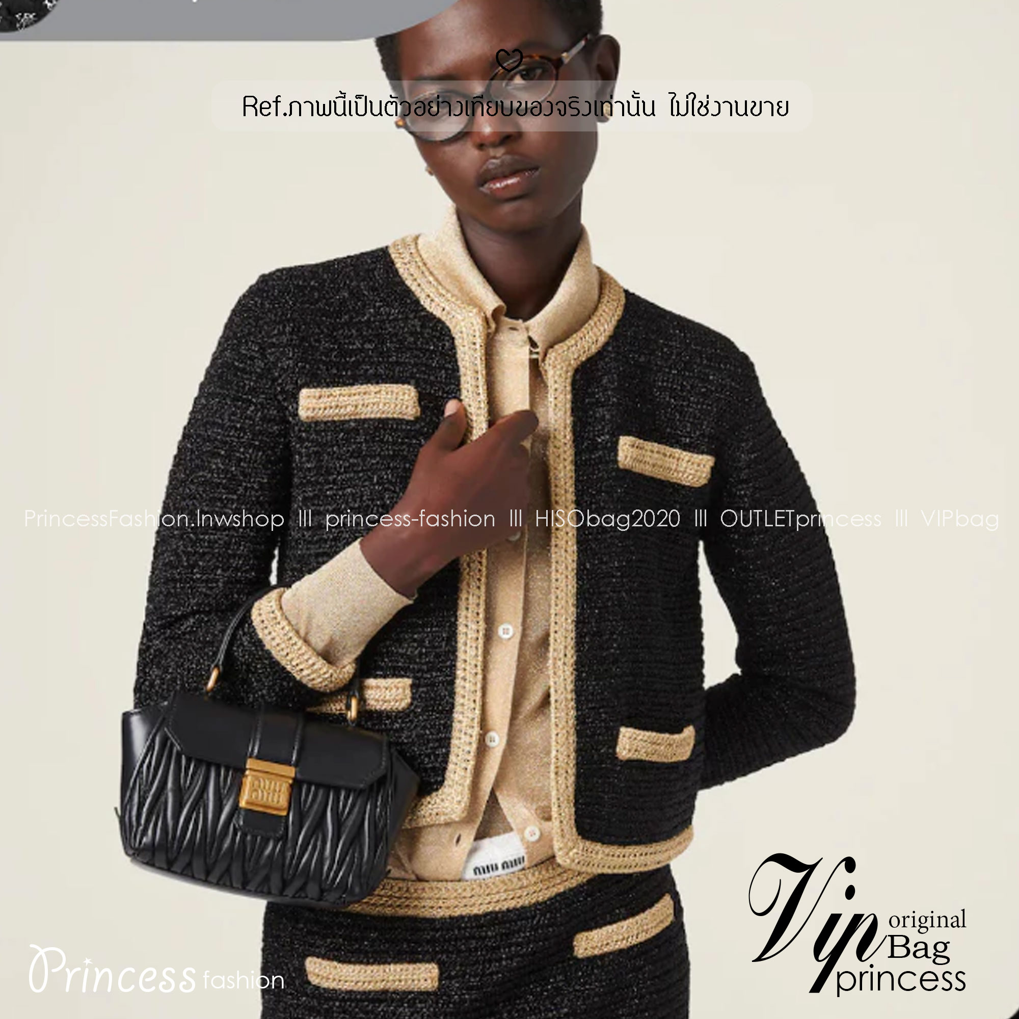 MIU MIU Matelesse Leather Crossbody bag กระเป๋าถือทรงมินิโท้ท พร้อมหูจับใช้งานง่าย และสายสะพายสุดชิค ปรับใช้ได้ตามสไตล์ความชอบได้เลย ดีไซน์เพิ่มดีเทล ด้วยการเดินด้ายเป็นเอกลักษณ์