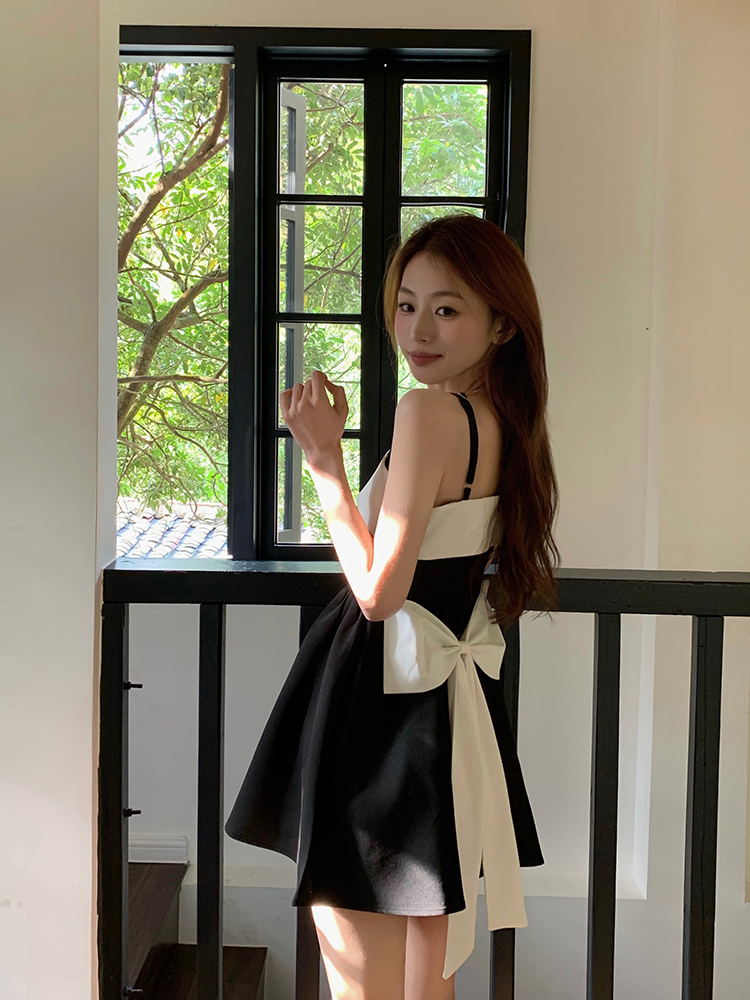 พร้อมส่ง 🍅 Come Clean dress เดรสสายเดี่ยวแต่งโบว์สีขาว (IN38531)