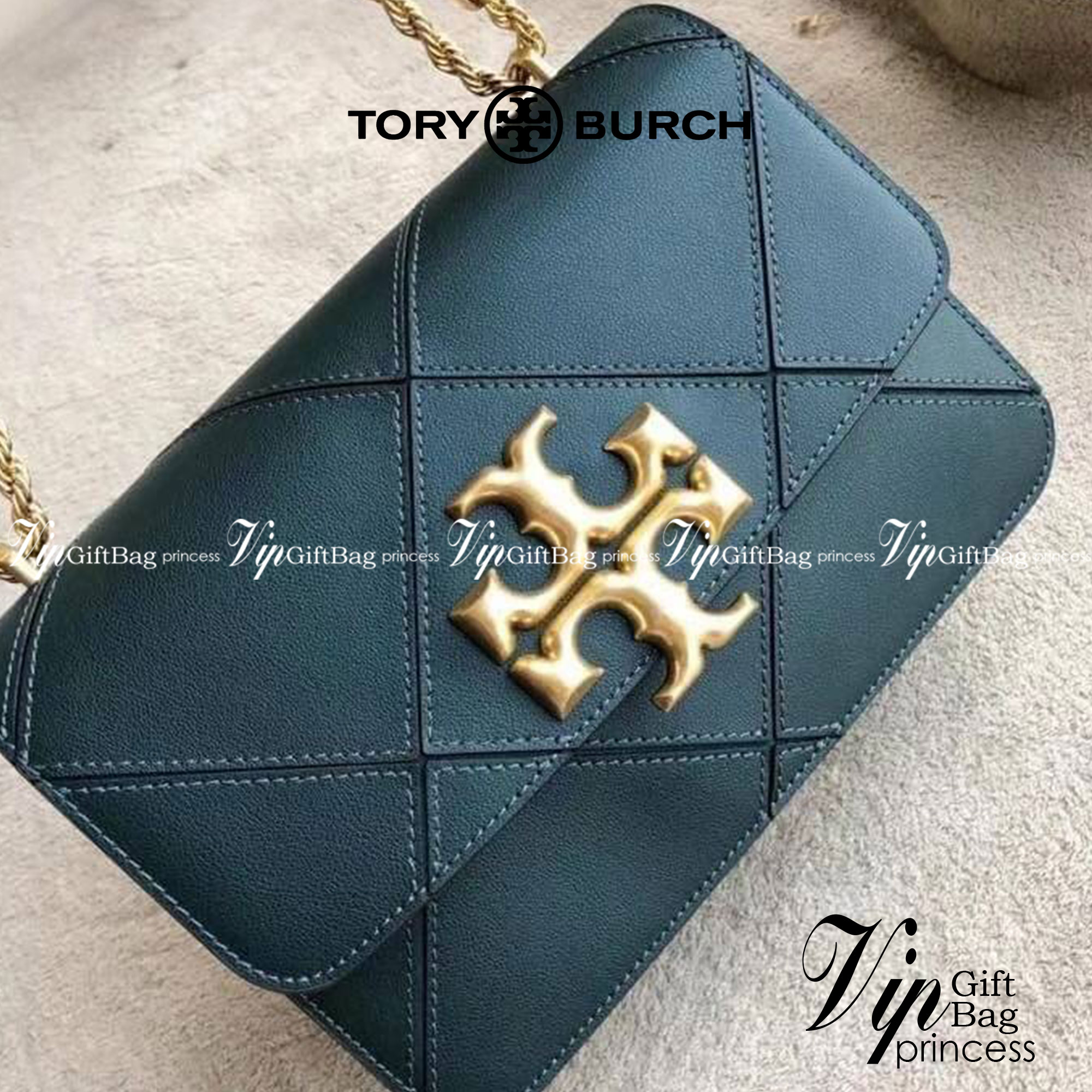 สวยจริงคุณภาพสูง ไม่จกตาค่ะ!! TORY BURCH ELEANOR QUILTED CONVERTIBLE SHOULDER BAG ((73590)) พร้อมส่งที่ไทย ใครรออยู่ห้ามพลาด จำนวนจำกัดค่ะ!! อีกรุ่นที่น่าครอบครองมากๆค่ะ😘 กระเป๋าสะพายข้างและทบสายเป็นคล้องไหล่ได้ หนังแท้ชั้นดีที่สุด ทำลายเหลี่ยมตัด