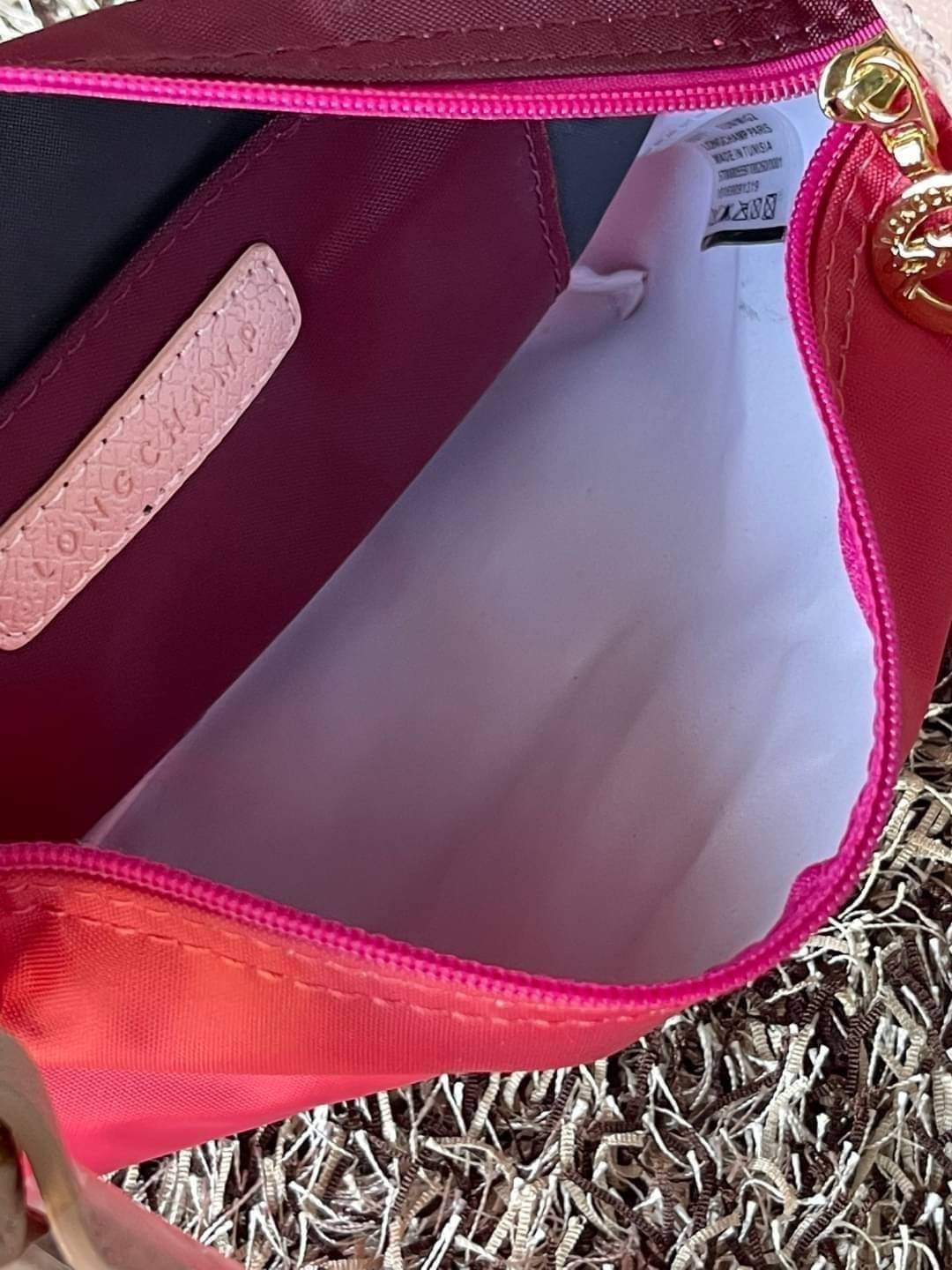 LONGCHAMP LE PLIAGE RE-PLAY Shoulder bag แฟน ๆ ของกระเป๋าไนลอนพกพาอันเป็นเอกลักษณ์ของแบรนด์ ตอนนี้มีคอลเลกชั่นใหม่ล่าสุดให้เลือกสรร