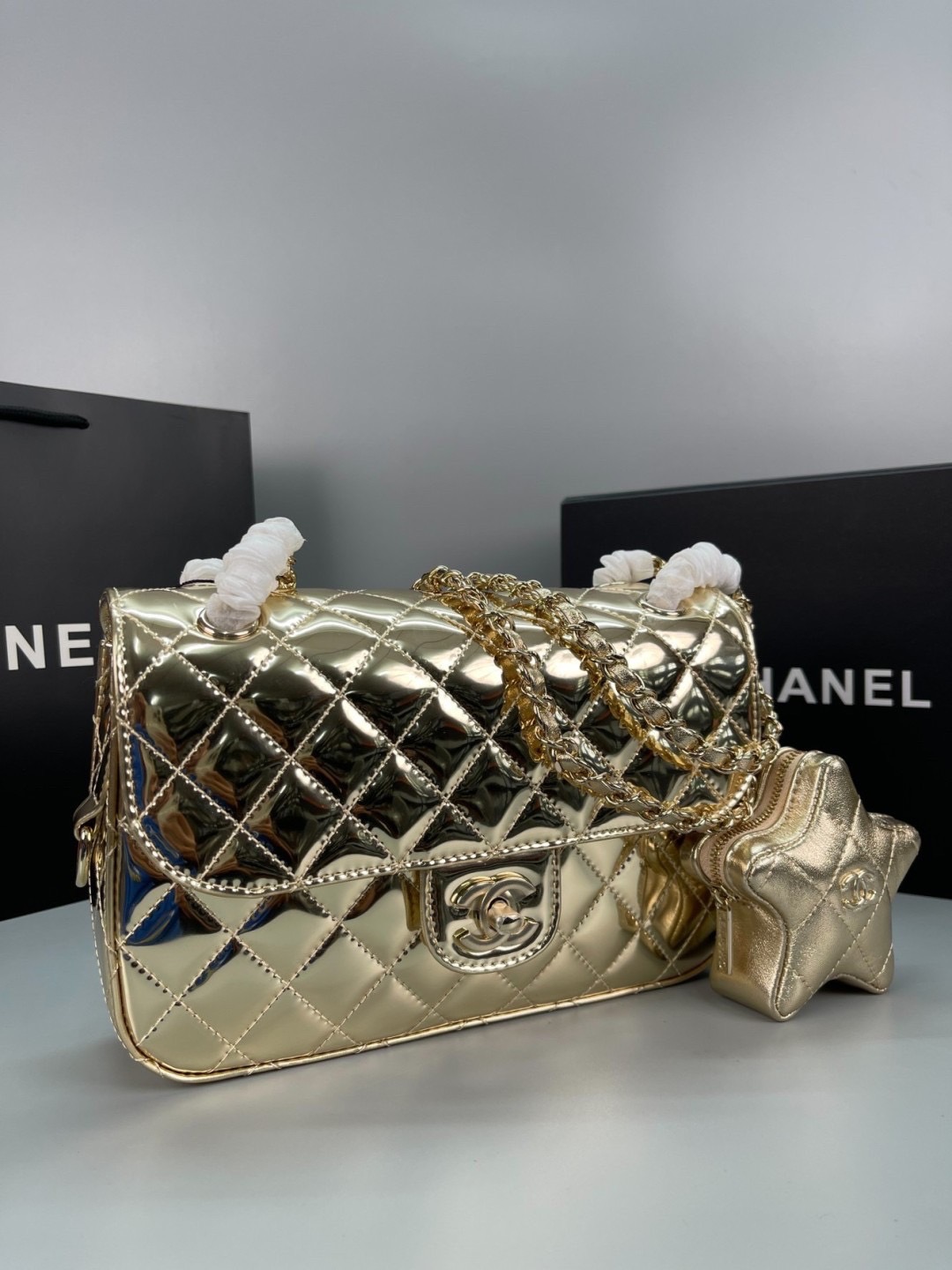 Chanel FLAP BAG & STAR COIN PURSE / CHANEL 24C Gold Metallic Mini Flap Bag กระเป๋าสะพายสีทองเงางามสุดหรู ผู้ดีสุด รวยสุดไปเลยค่า เกรดวีไอพี 1:1 เกรดดีสุด ผ่านทุก ตม ใช้งานต่างประเทศได้