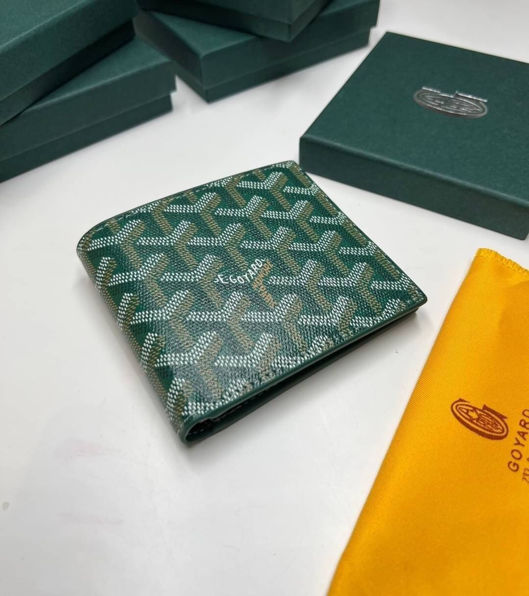 GOYARD WALLET / GOYARD Victoire Bifold Wallet พร้อมส่งที่ไทย เกรดเทพออริจินอล หนังเกรดดีสุด กระเป๋าสตางค์ผู้ชายใบสั้น พร้อมกล่องเขียวแบรนด์สวยหรู อีกรุ่นที่ยอดขายไม่เคยตก ภาพสินค้าถ่ายจากงานขายจริง ใช้งานต่างประเทศได้เลยค่ะ