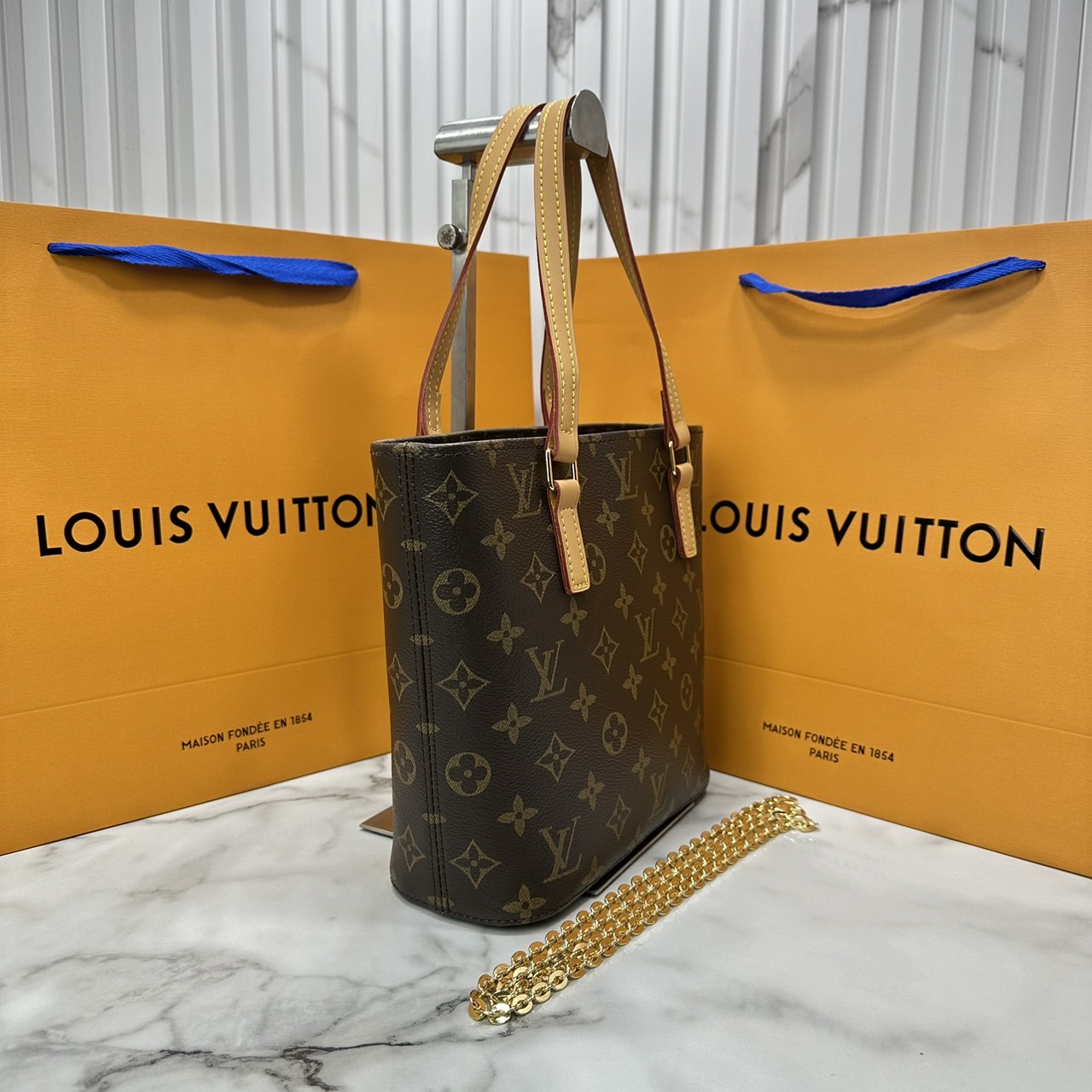 LV VAVIN TOTE BAG MONOGRAM CANVAS กระเป๋าทรงโท้ทงานวินเทจหายาก เป็นรุ่นตามหา ดีไซส์สวยเหนือกาลเวลา น่าครอบครอง