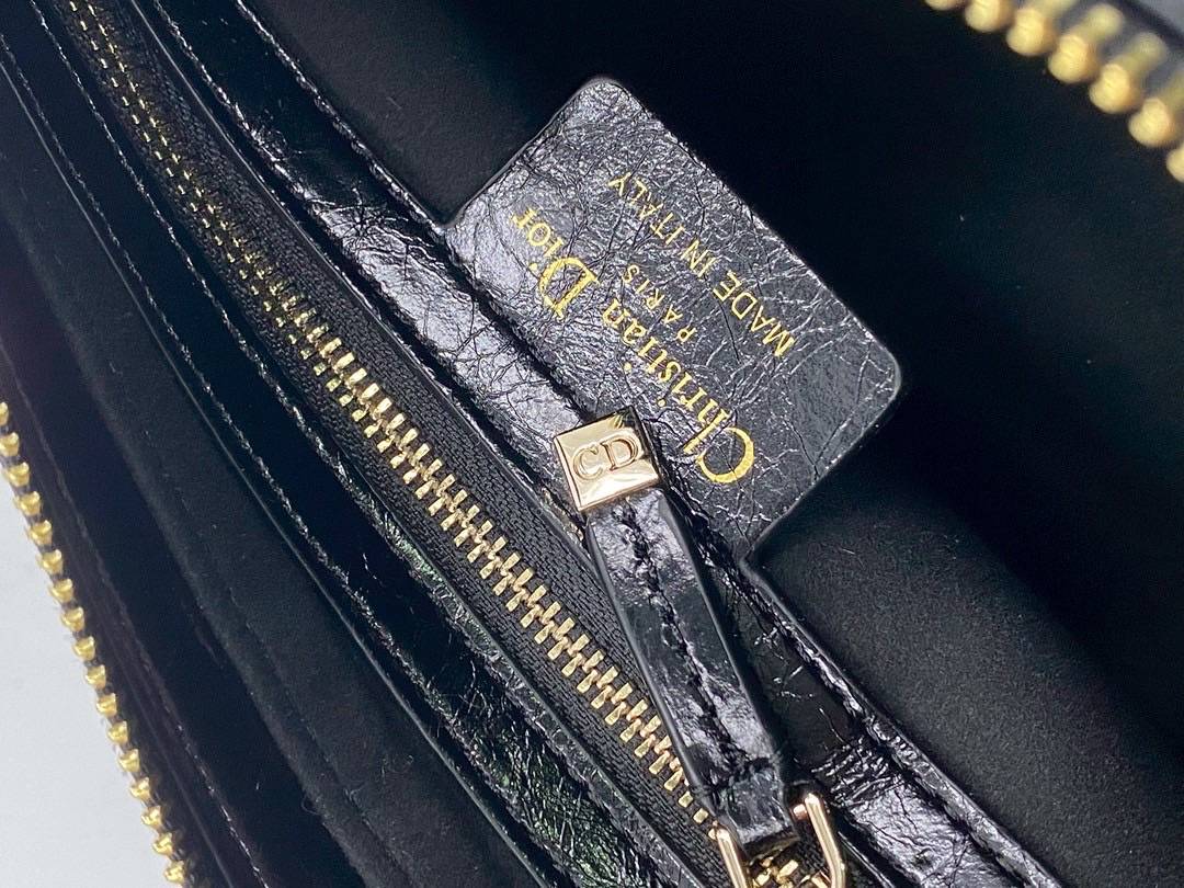 ORI หนังแท้ | DIOR D-Journey bag in leather กระเป๋าสะพายโฮโบทรงสวย รุ่นใหม่ล่าสุด ดีไซน์เรียบหรูลัคชูที่สุด มาพร้อมสายสะพาย2เส้นคู่แบบใหม่สุดเก๋