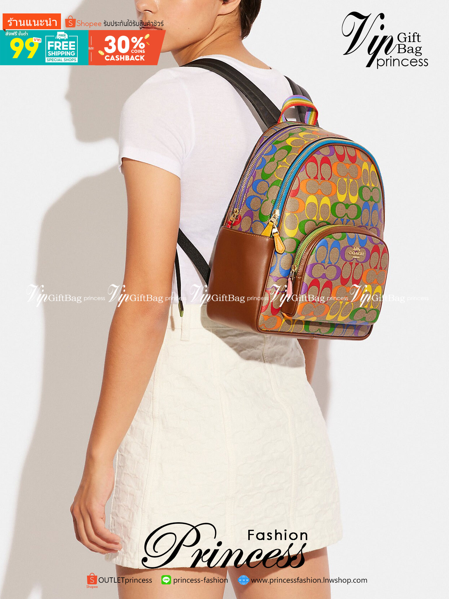 Coach Court Backpack In Rainbow Signature Canvas CA140 กระเป๋าเป้ต้องมาแล้ว ช่วงส่งท้ายปี เทศกาลที่ใครๆก็ไปเที่ยว ใบนี้ตอบโจทย์แน่นอน โดดเด่นด้วยลวดลายสีรุ้ง วัสดุหนังแคนวาส มีช่องซิปให้เลือกใส่ได้มากมาย แย่งสัดส่วนไว้เป็นอย่างดี ด้านหลังบุนวมซอฟท์หลังเวล
