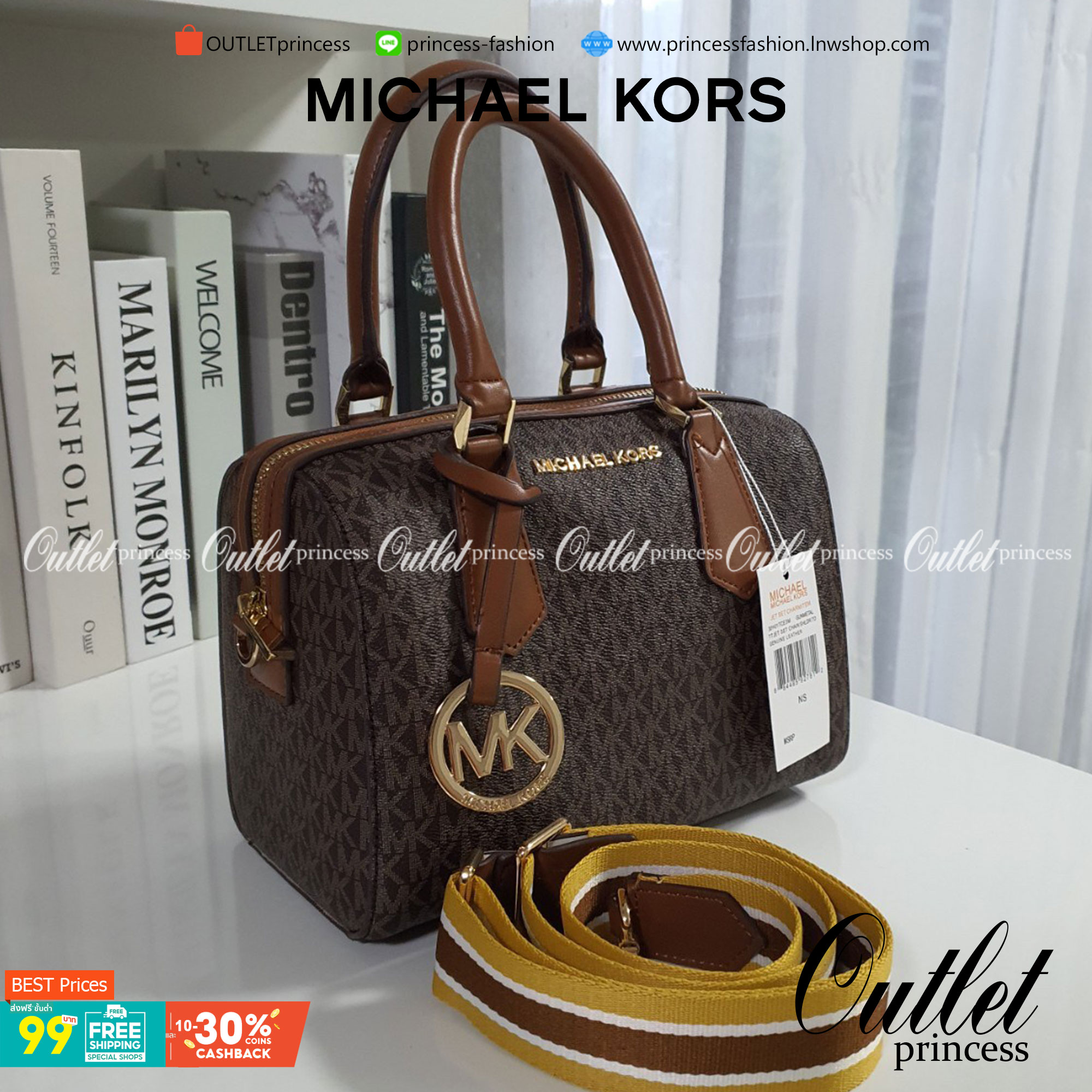 MICHEAL KORS HAYES DUFFLE BAG กระเป๋าสะพายทรงหมอนยอดฮิต ขนาดกลาง วัสดุหนังสังเคราะห์ปั้มลาย MK ทั้งใบ สวยอยู่ทรง ประดับโลโก้แบรนด์ด้านหน้า ด้านในบุผ้าไนลอน มีช่องซิปอีกหนึ่งช่อง สามารถใส่กระเป๋าสตางค์ใบยาว มือถือ iphone เงิน ของจุกจิกได้ มาพร้อมแท็กห้อยสุ