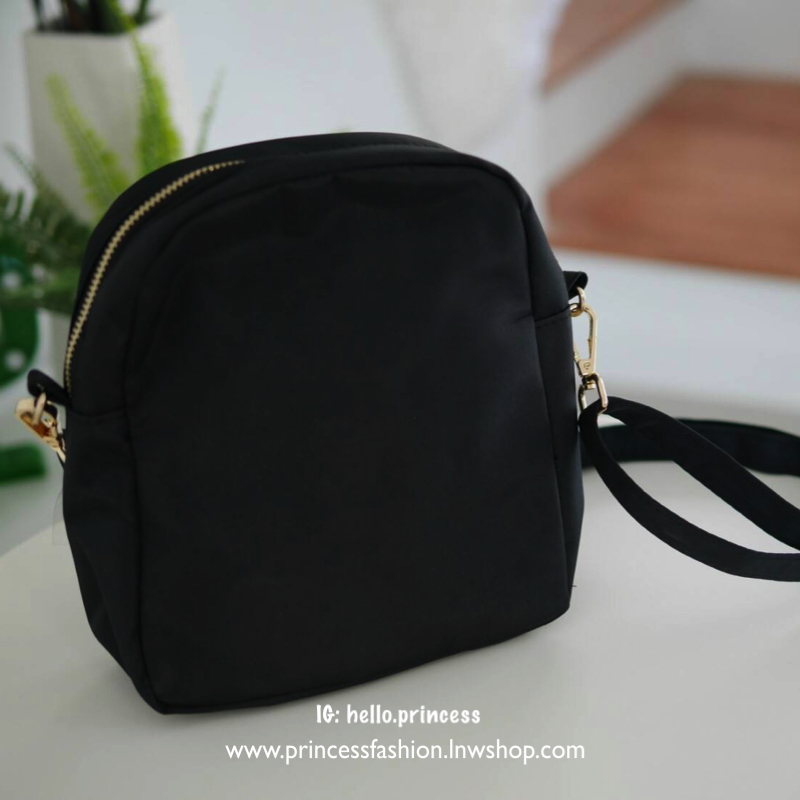 NEW 2019 !! กระเป๋าสไตล์คลาสสิค AUTHENTIC VIP CHANEL PERSICIONS GIFT SEQUINS CC BLACK CROSSBODY BAG ทรงสวย *อะไหล่ทอง เปิดปิดด้วยซิปที่จับปั้มแบรนด์ ด้านในใส่ของได้กำลังดี ใส่กปต.สั้น + เครื่องสำอางค์จุกจิก หรือใส่มือถือได้ทุกรุ่นค่ะ สายยาวปรับได้ฟรี สามา