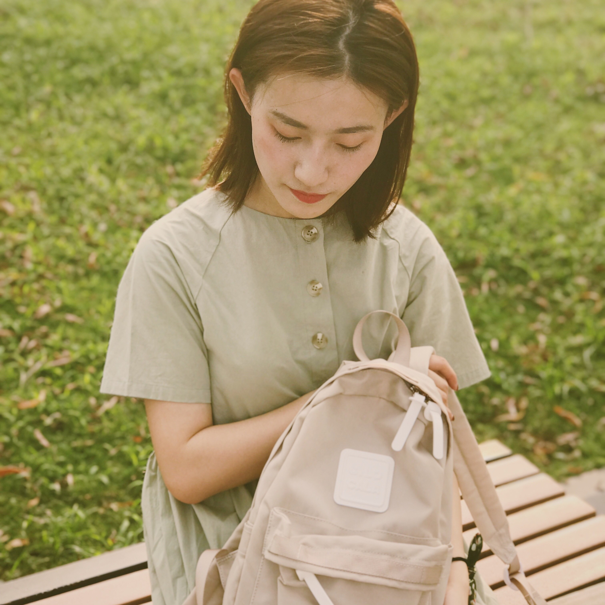 Cilocala backpack Size XS กระเป๋าแบ็คแพ็คสีหวานที่ฮิตกันอย่างมากในหมู่วัยรุ่นญี่ปุ่นและฮ่องกง ด้วยสีหวานๆ โทนพาสเทล ดีไซน์น่ารัก ทันสมัย สำหรับสาวๆ ที่ชอบเก็บของกระจุกกระจิก เพราะมีช่องด้านในเป็นแยกเป็นสัดส่วน จะสะพายไปเรียนหรือแบ็คแพ็คไปเที่ยวได้หมดเลยค่