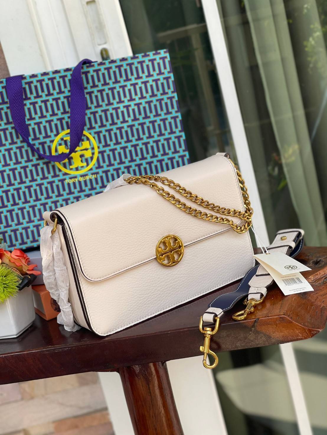 Tory burch description chelsea shoulder bag กระเป๋าที่ใช้เป็น Everyday Bag