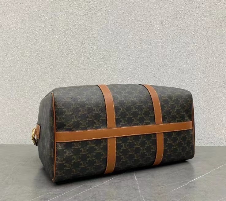 ORI หนังแท้ | CELINE Large Travel Bag IN Triomphe Canvas and Leather กระเป๋าสะพายสไตล์เดินทาง keepall ใบใหญ่จุสัมภาระได้เยอะ หนังขึ้นลาย Signature สวยหรูสุดคลาสสิค ดีไซน์ไม่มีเอ้าท์