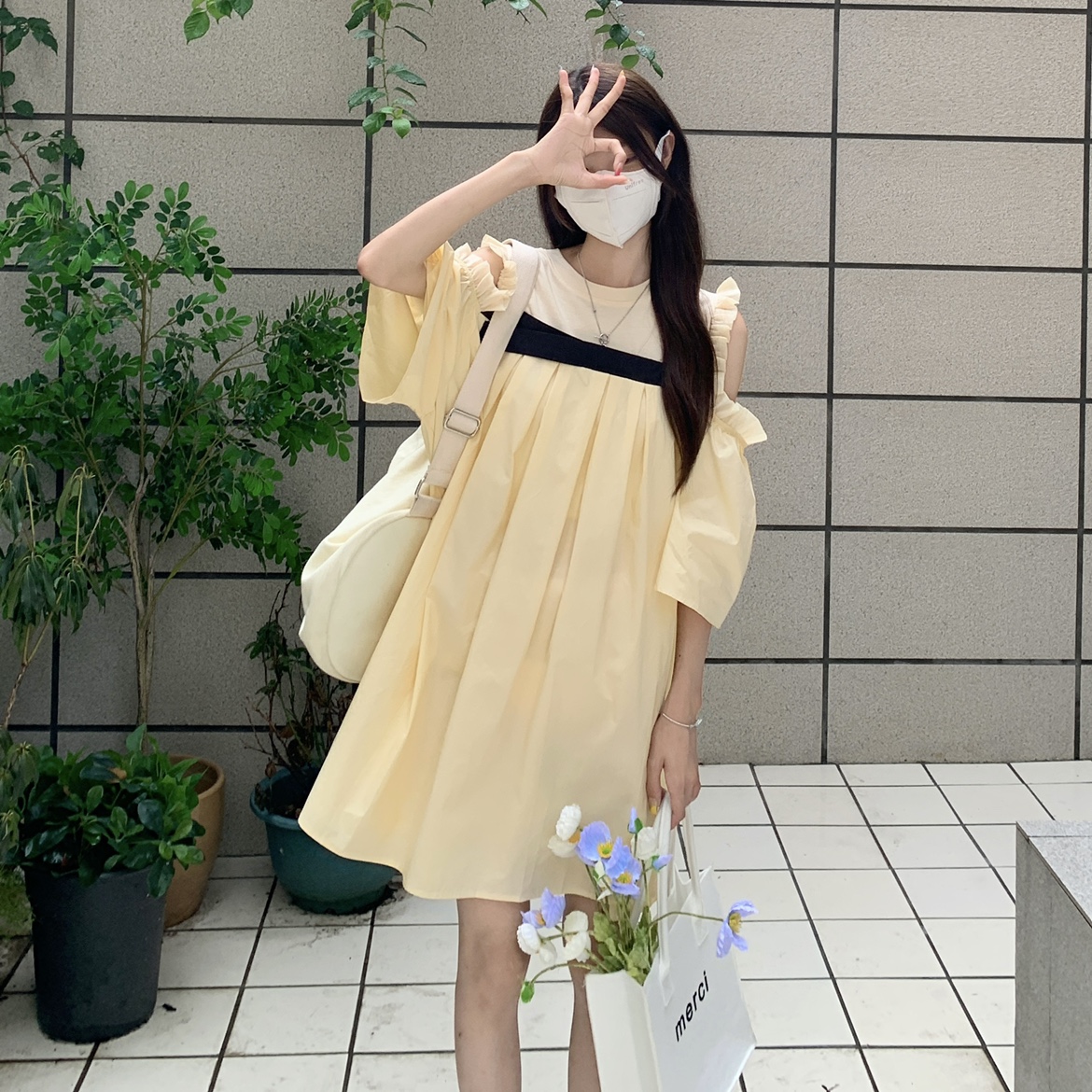 พร้อมส่ง 🍋🎪 Funny yellow dress เดรสสีเหลืองสดใสแต่งโบว์ดำ (IN37538)