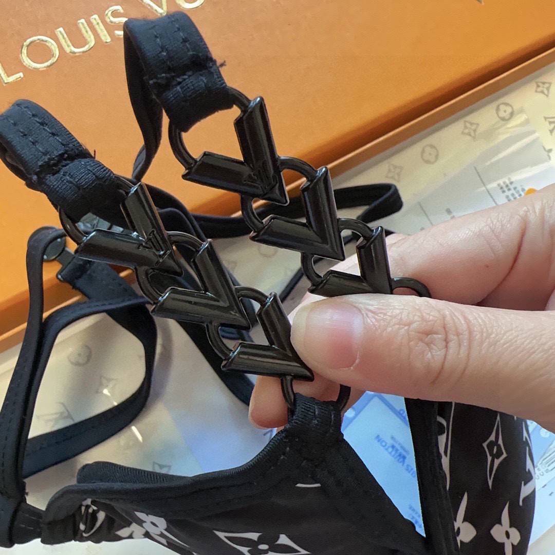 LV bikini con motivo Monogram / LV Graphic Monogram Bikini บิกีนี่ลาแบรนด์ ชุดว่ายน้ำญาญ่า เกรดออริ 1:1 ใช้งานต่างประเทศได้