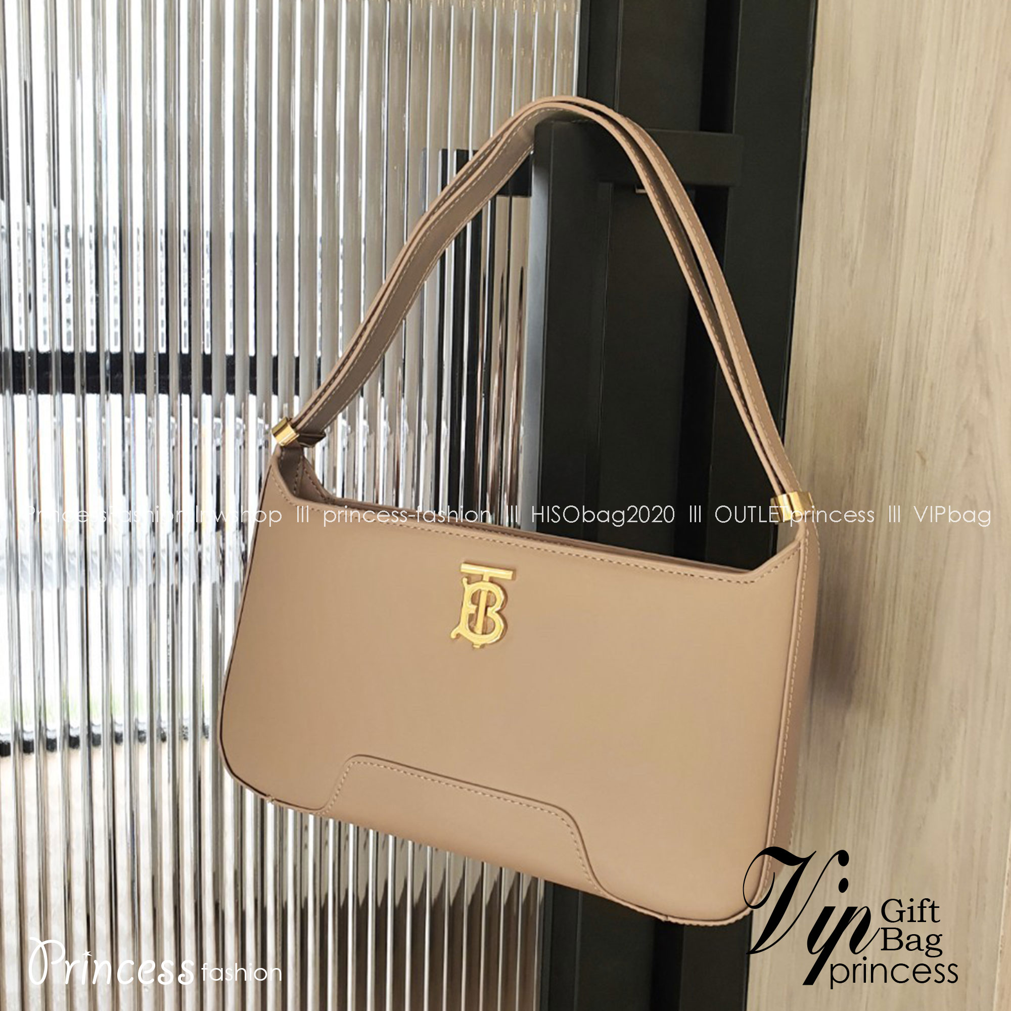 Burberry Leather TB Shoulder Bag / BURBERRY LEATHER SHOULDER BAG ทรงยอดฮิตแห่งปี วัสดุหนังแท้ สวยหรูอยู่ทรง