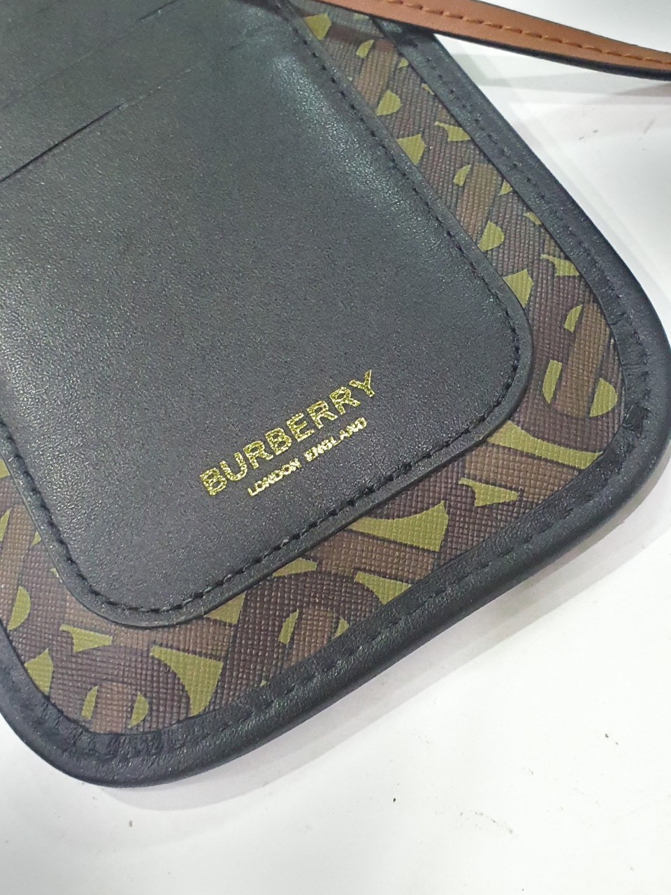 BURBERRY MONOGRAM PRINT STAP PHONE CASE Purchase Limited Edition (GWP)