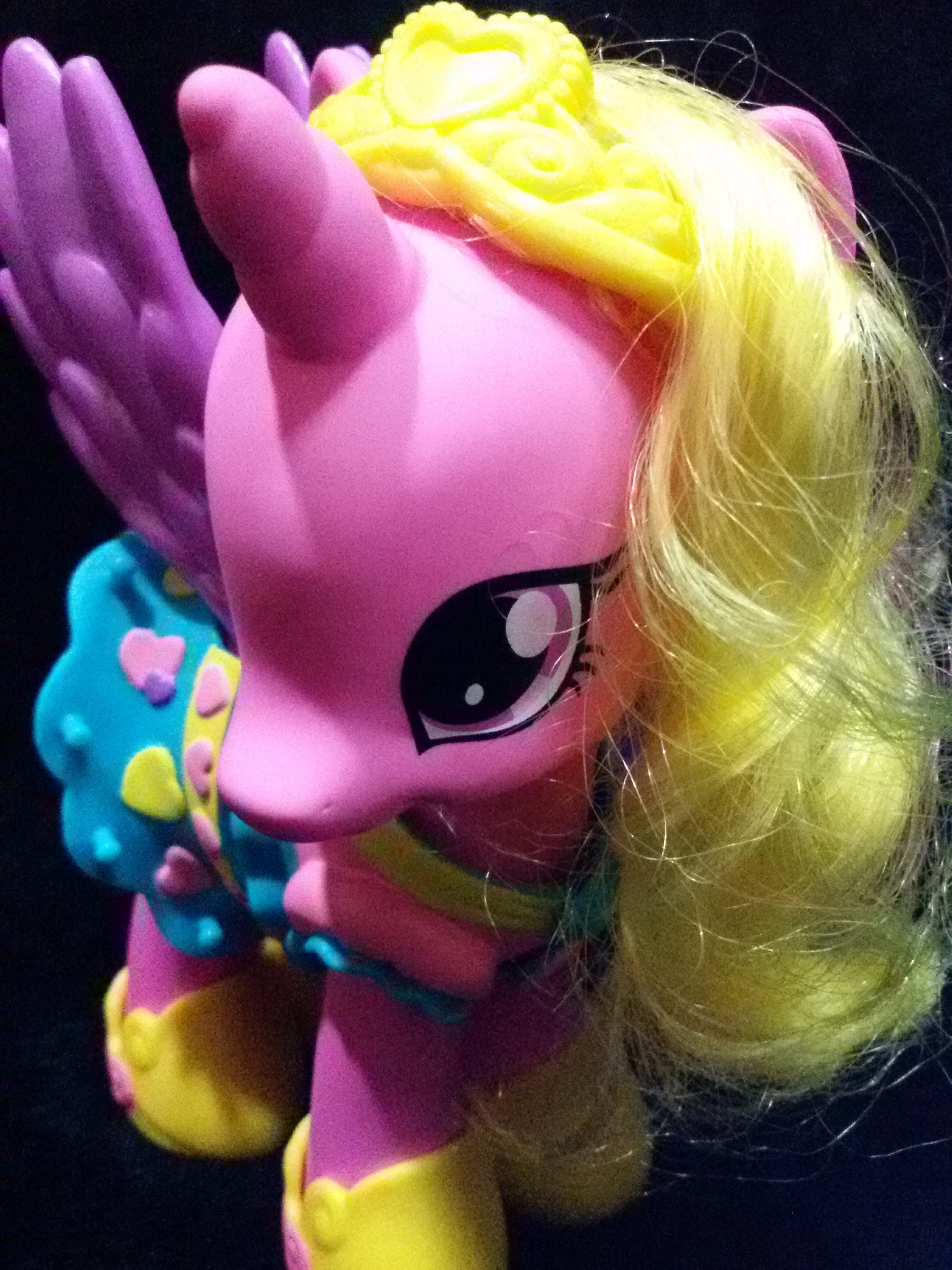 My Little Pony Princess Cutie Mark Magic Fashion Style Princess Cadance Figure ของแท้มือสองสภาพดีมากค่ะ