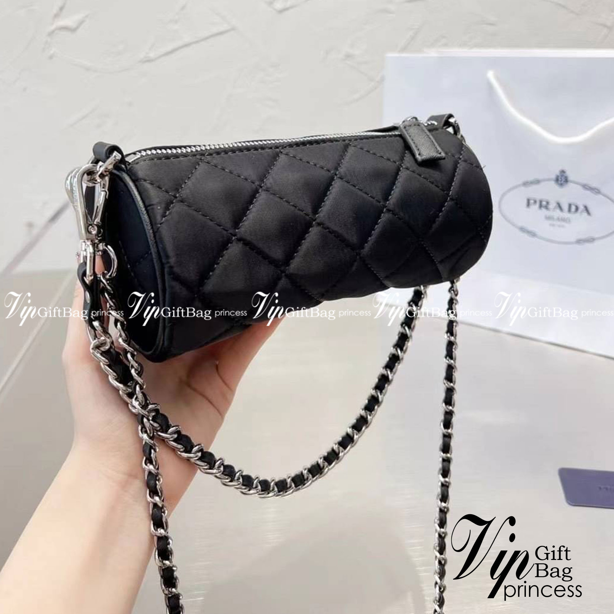 PRADA Tessuto Cylinder Mini Bag / Prada Mini Nylon Cylinder Bag กระเป๋าสะพายทรงกระบอกไซส์มินิ น้ำหนักเบา ดีไซน์ทันสมัย