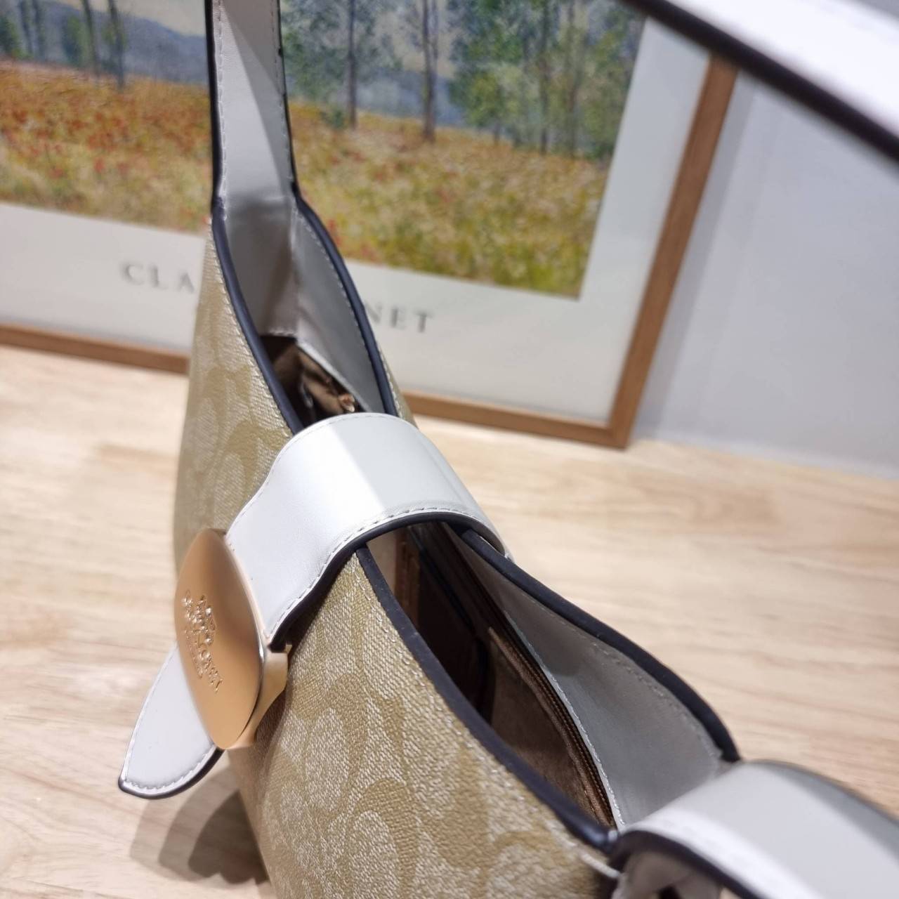 COACH ELIZA SHOULDER BAG IN SIGNATURE CANVAS CR532 / CR533 กระเป๋าสะพายไหล่ทรงโฮโบสุดหรู ดีไซน์โลโก้แบบใหม่สวยเด่น เกรดท็อปออริ เกรดดีสุด สลับแท้ 1:1 ใช้ต่างประเทศได้