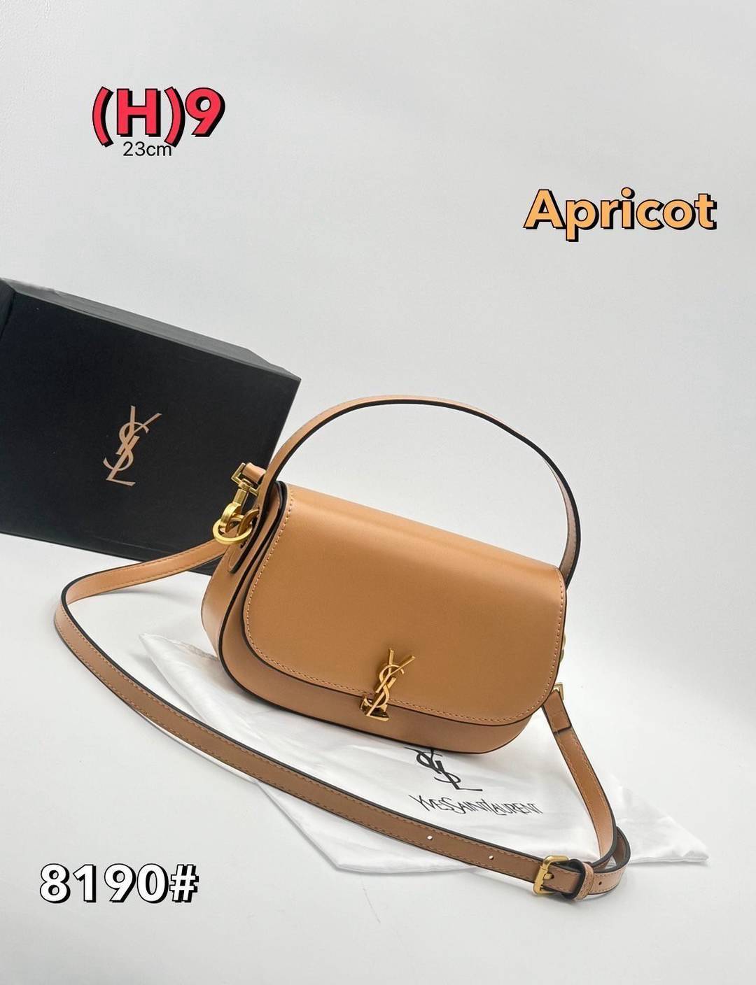 YSL Voltaire in box ไอเท็มขึ้นแท่นสวยเรียบหรูลักชู the best seller!! กระเป๋าสะพายรูปทรงโค้งมน งานหนังเรียบโดดเด่นด้วยโลโก้สีทอง เป็นใบที่น้อยแต่มากสวยคมทุกมิติจริงๆ ค่ะ