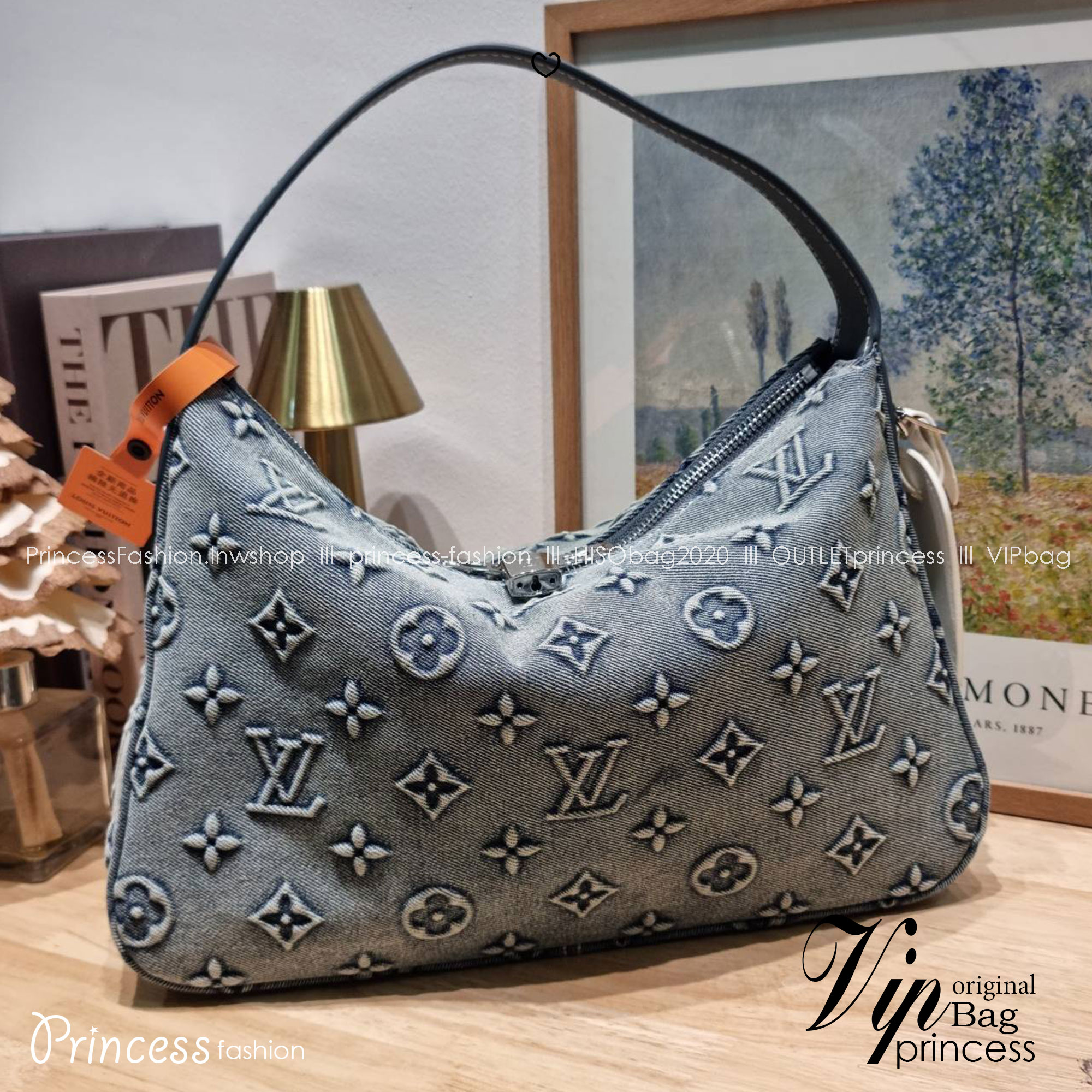 LV washed denim slouchy PM bag ใหม่ล่าสุด กระเป๋าทรงที่ใครๆก็ต้องมี ด้วยรูปทรงคลาสสิคและใช้งานง่าย ในดีไซน์สุดชิคเดนิมคมชัด