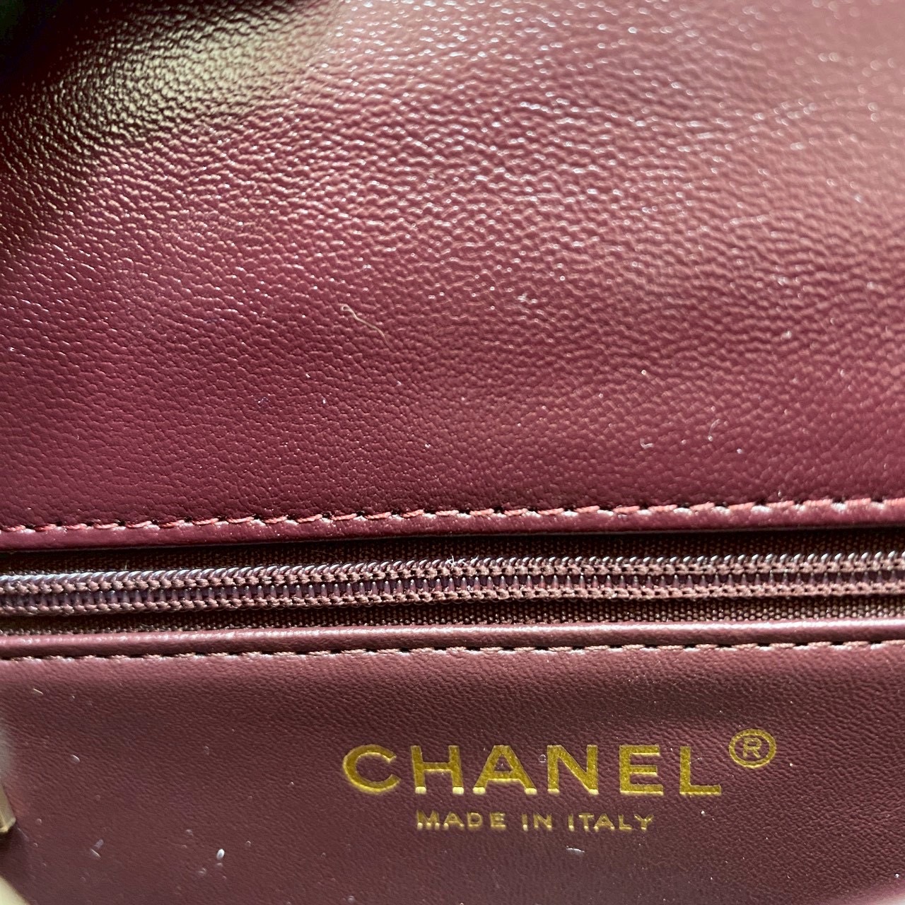 ORI หนังแท้ | Chanel Mini Flap Bag With Top Handle กระเป๋าสะพาย กระเป๋าถือพร้อมหูจับหรูหราร้อยโซ่สีทอง สายสะพายโซ่ ขนาดกะทัดรัดใช้งานง่าย